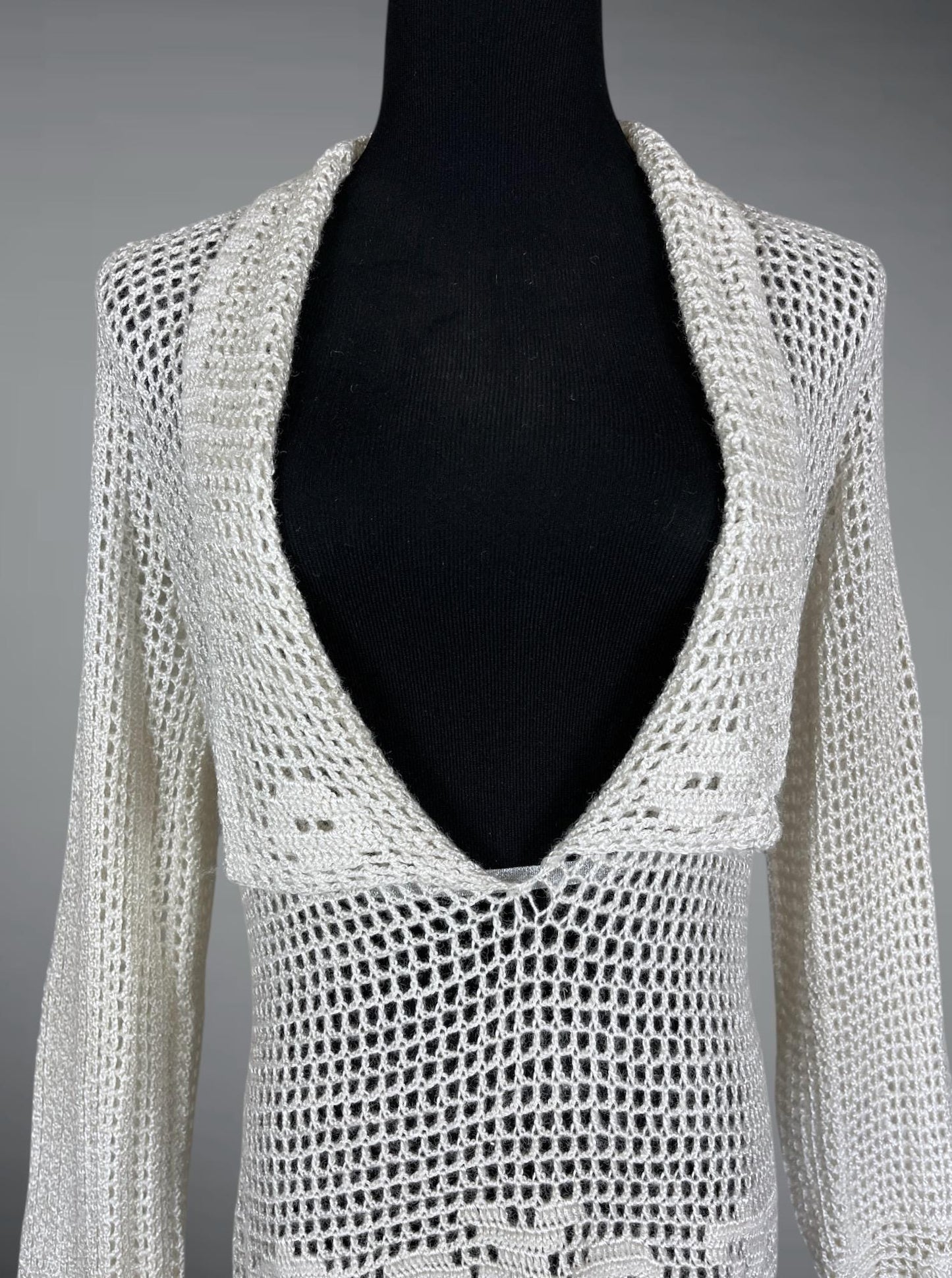 Antique 1920s Hand Crochet Filet Lace Tunic Sweater, Deep-V Openwork, Wool Rayon, M–L