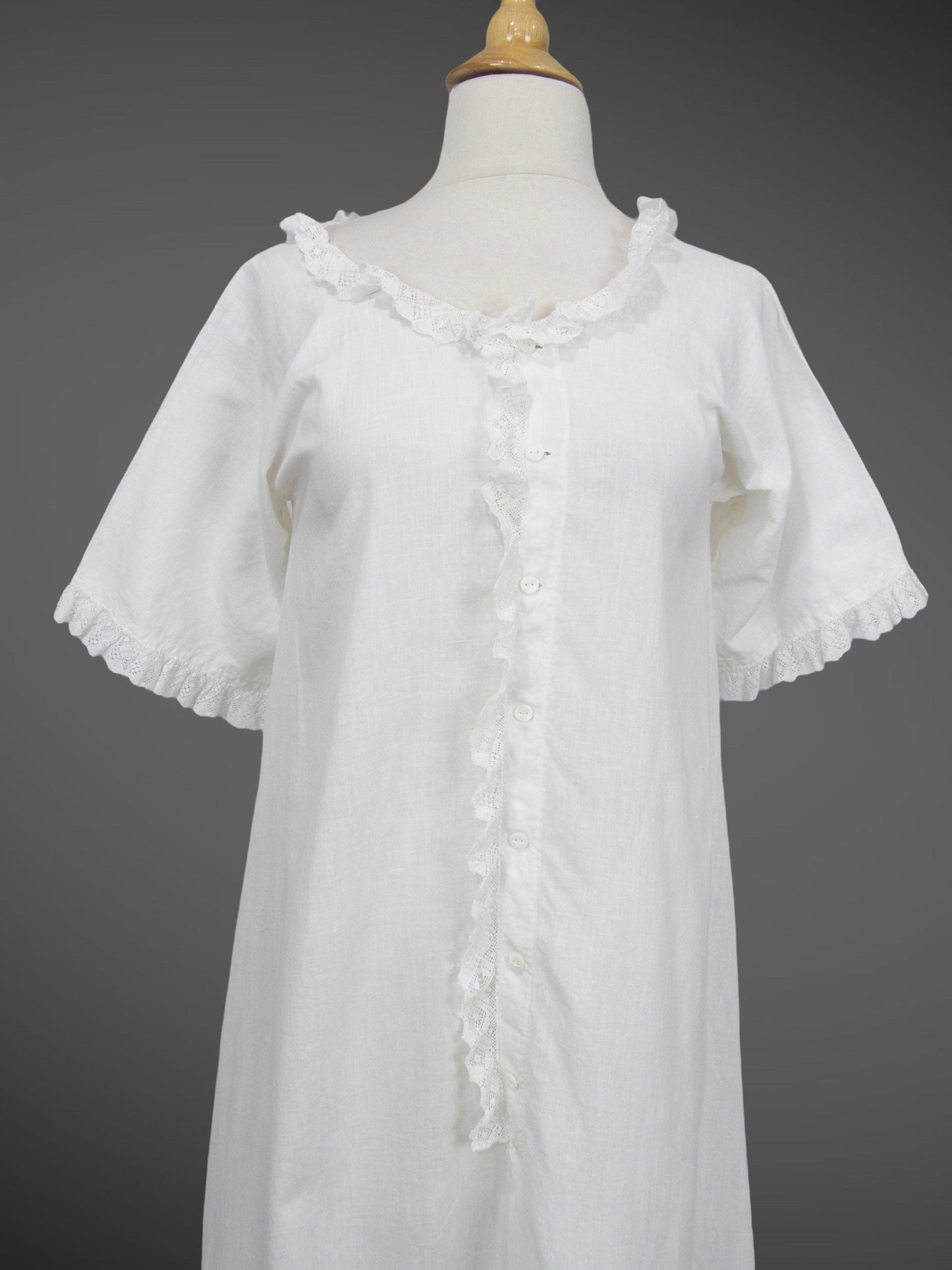 Antique 1900s Victorian Edwardian White Cotton Nightgown with Lace Trim, Small 34" Bust