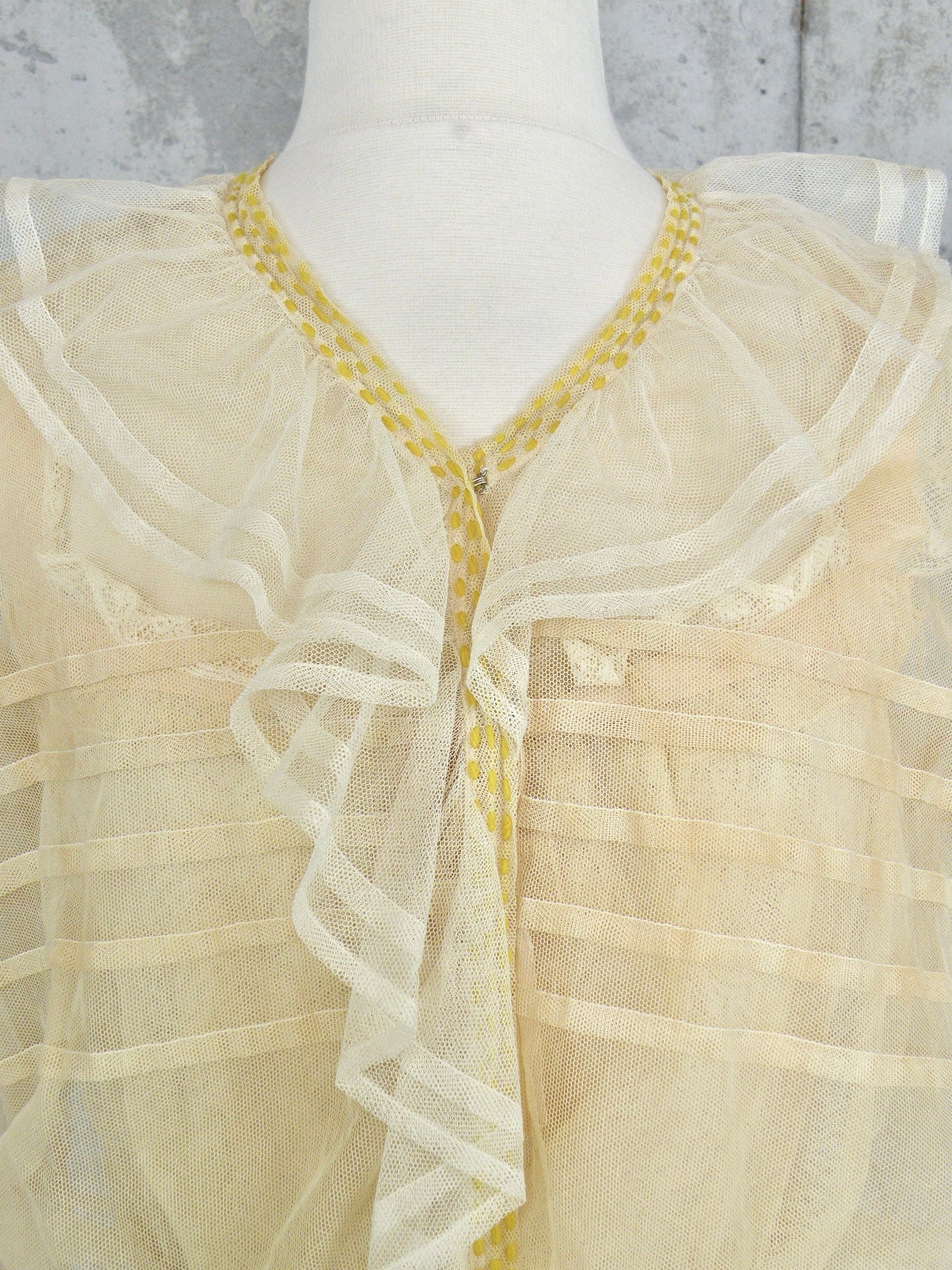 Antique 1900s Edwardian Net Lace Blouse with Yarn Embroidery & Lace Camisole, 36" Bust, S–M