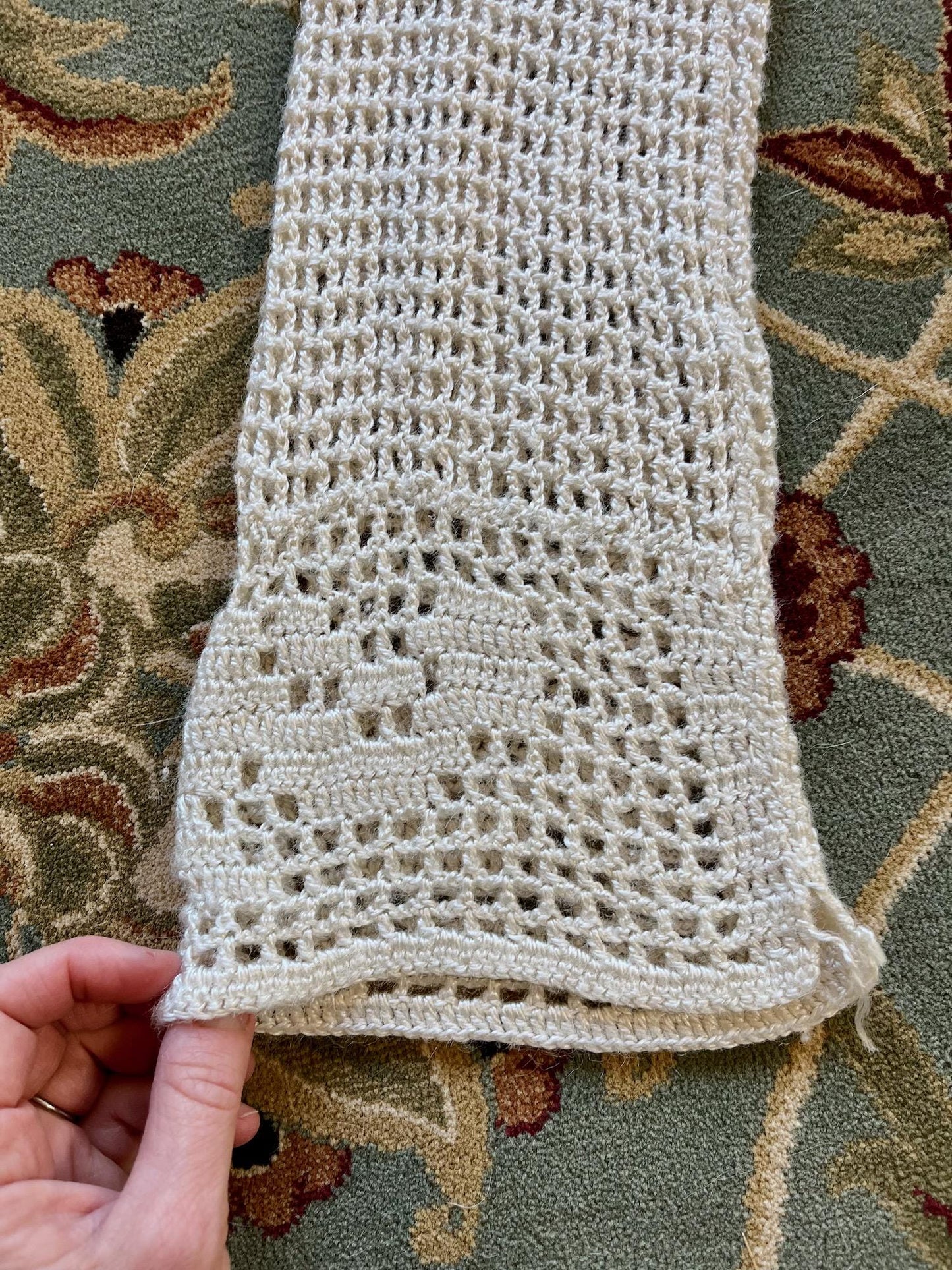 Antique 1920s Hand Crochet Filet Lace Tunic Sweater, Deep-V Openwork, Wool Rayon, M–L