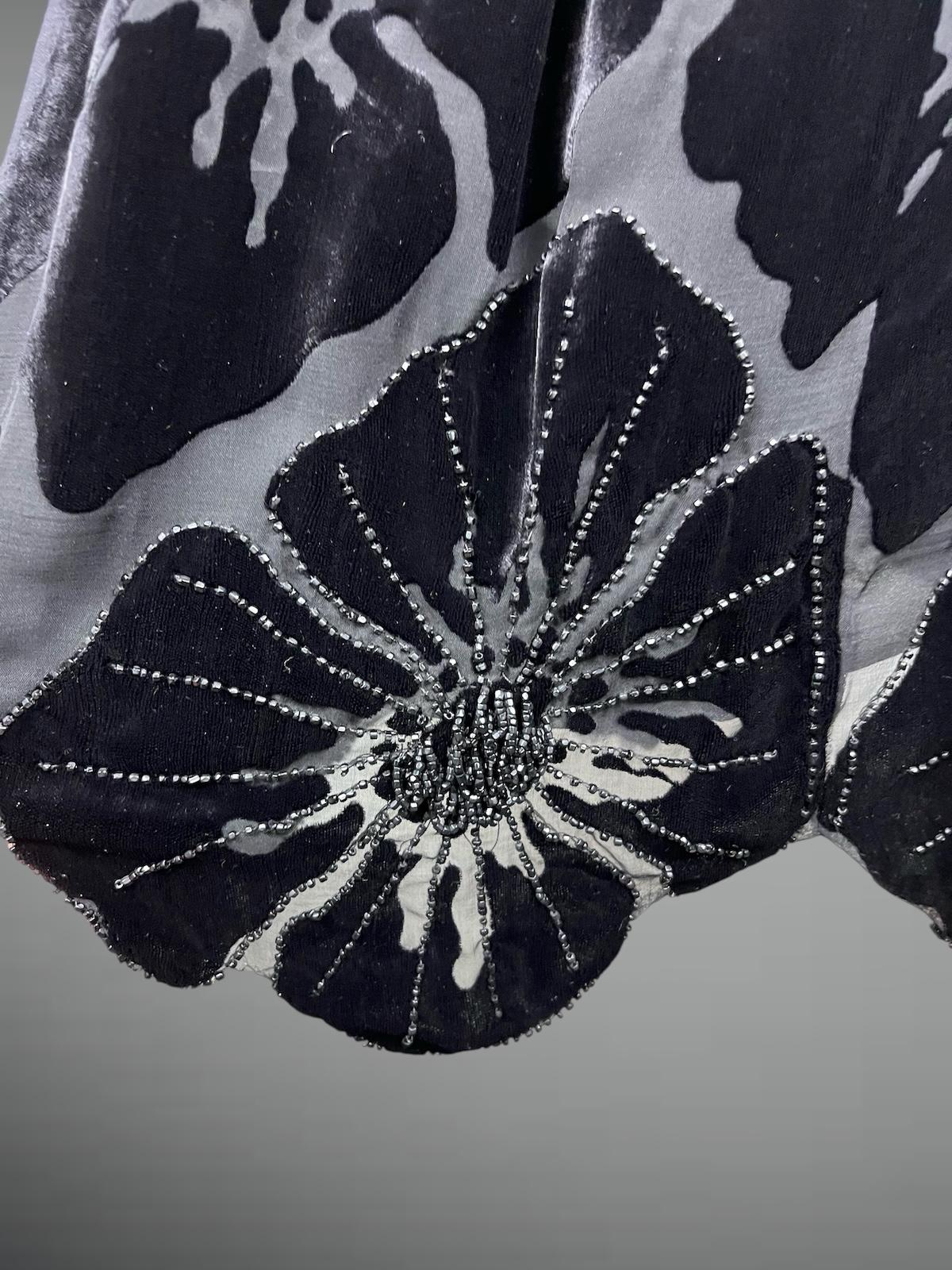 Vintage 1920s Black & Gray Burnout Silk Velvet Flapper Dress with Beaded Floral Motif & Scalloped Hem, S/M - M