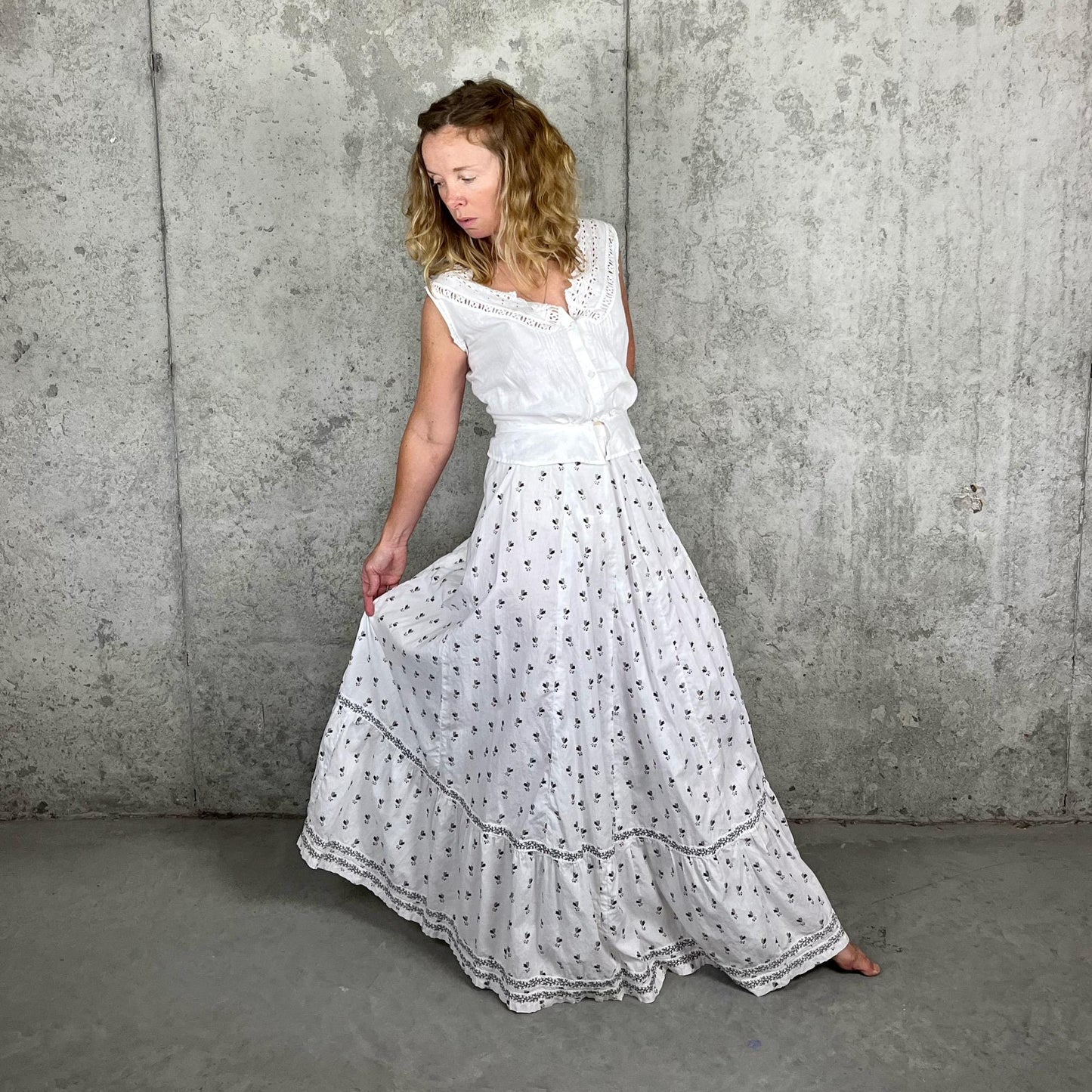 Antique 1900s Edwardian Floral Cotton Walking Skirt, Black & Gray Tulip Print, XS–S