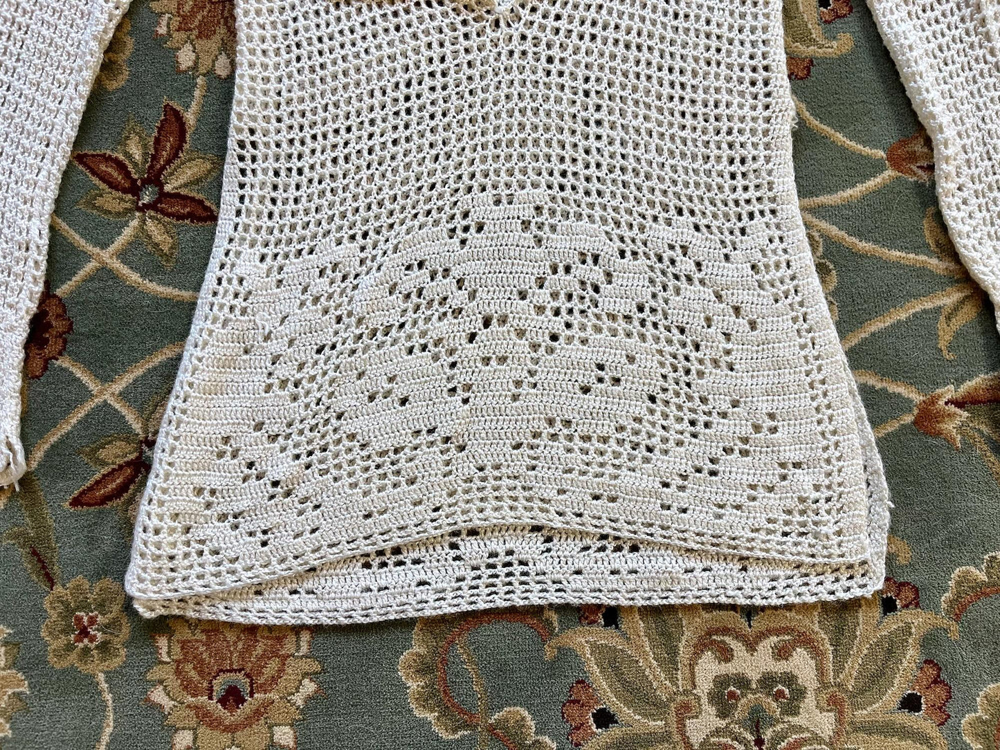 Antique 1920s Hand Crochet Filet Lace Tunic Sweater, Deep-V Openwork, Wool Rayon, M–L