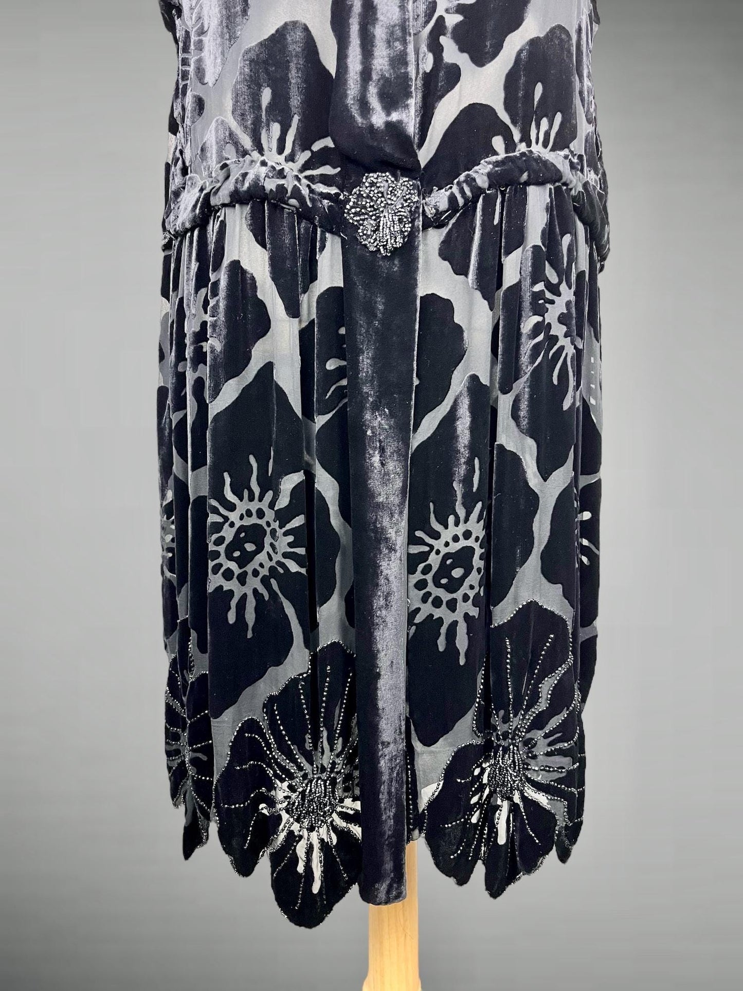 Vintage 1920s Black & Gray Burnout Silk Velvet Flapper Dress with Beaded Floral Motif & Scalloped Hem, S/M - M