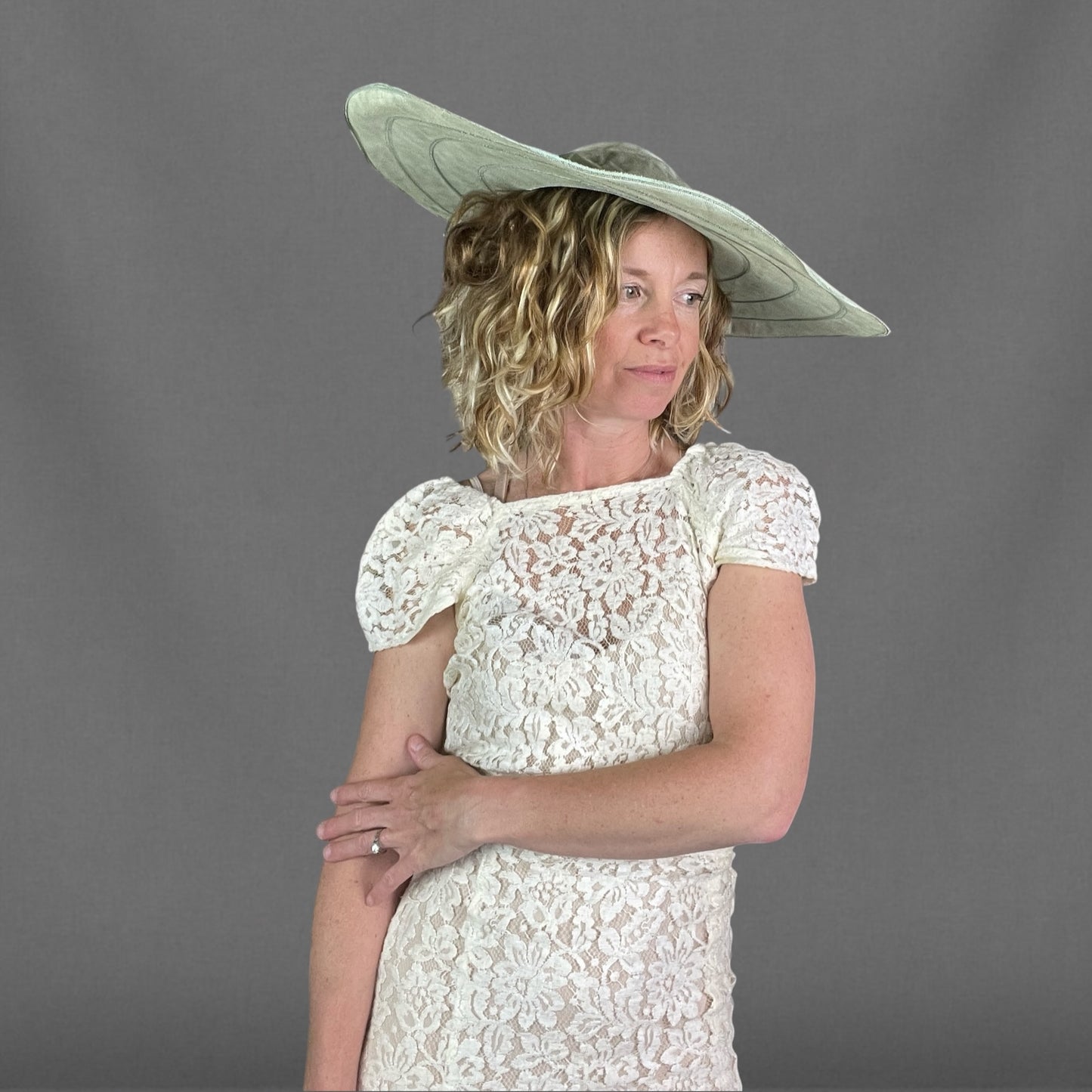 Vintage 1930s Young Quinlan Seafoam Green Net Mesh Wide Brim Picture Hat