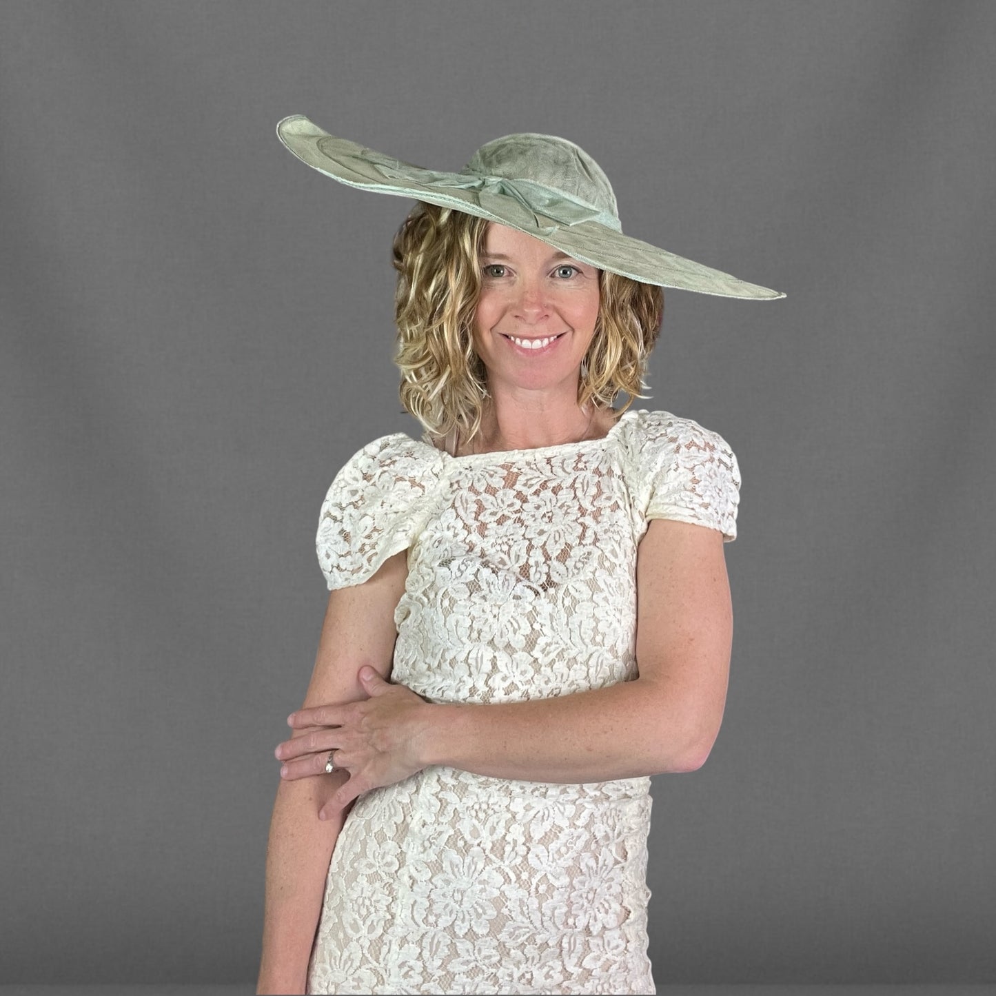 Vintage 1930s Young Quinlan Seafoam Green Net Mesh Wide Brim Picture Hat