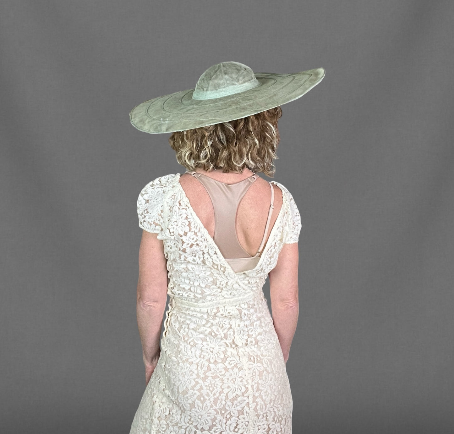 Vintage 1930s Young Quinlan Seafoam Green Net Mesh Wide Brim Picture Hat