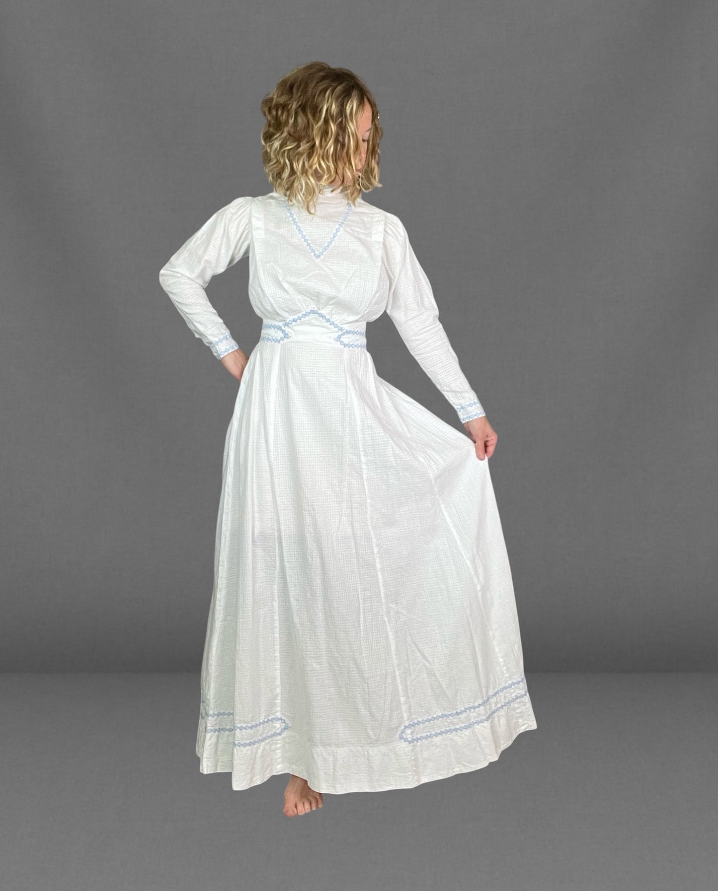 Antique Edwardian Gibson Girl White Cotton Windowpane 2-Piece Blouse & Skirt Set c. 1900s