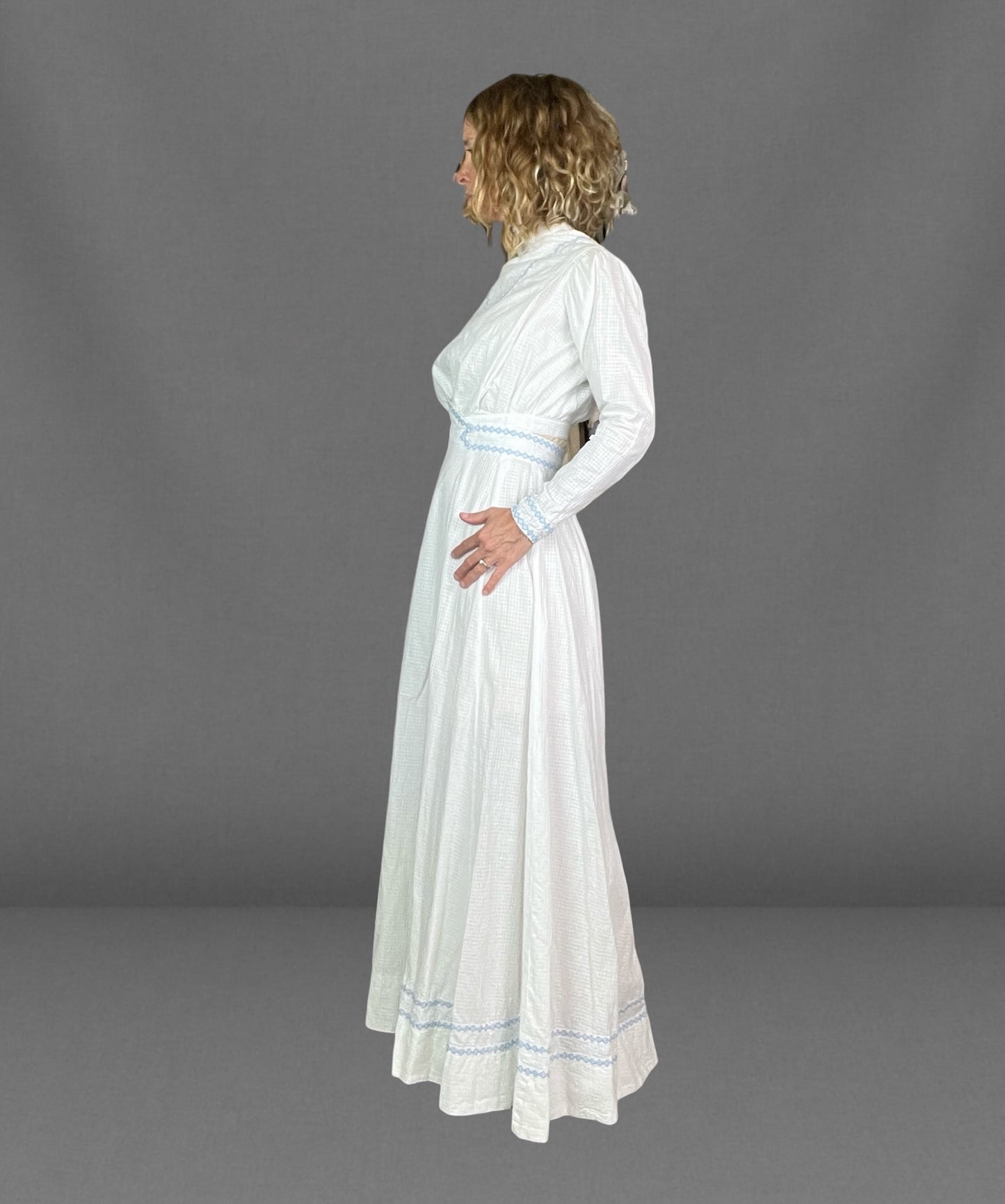 Antique Edwardian Gibson Girl White Cotton Windowpane 2-Piece Blouse & Skirt Set c. 1900s