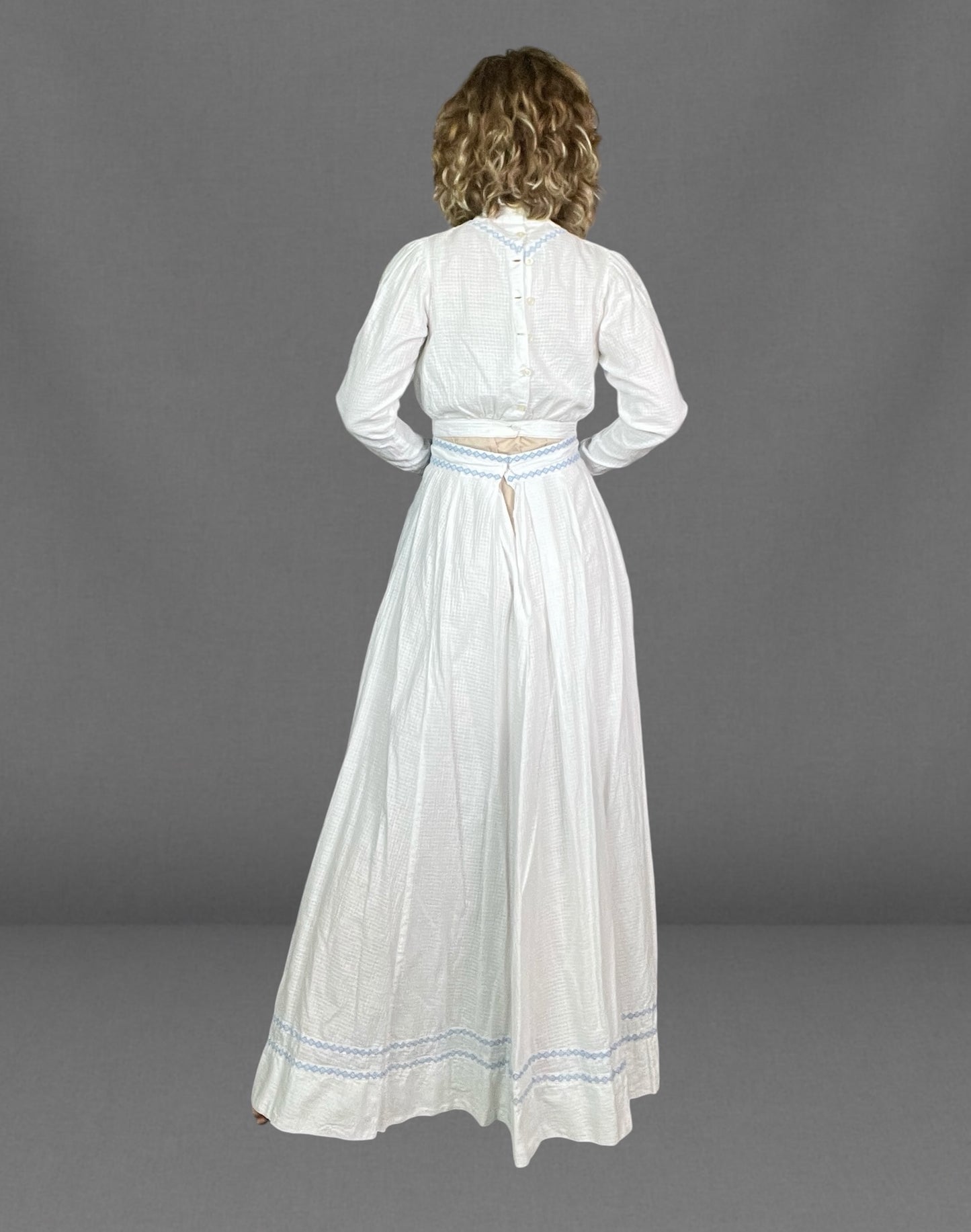 Antique Edwardian Gibson Girl White Cotton Windowpane 2-Piece Blouse & Skirt Set c. 1900s