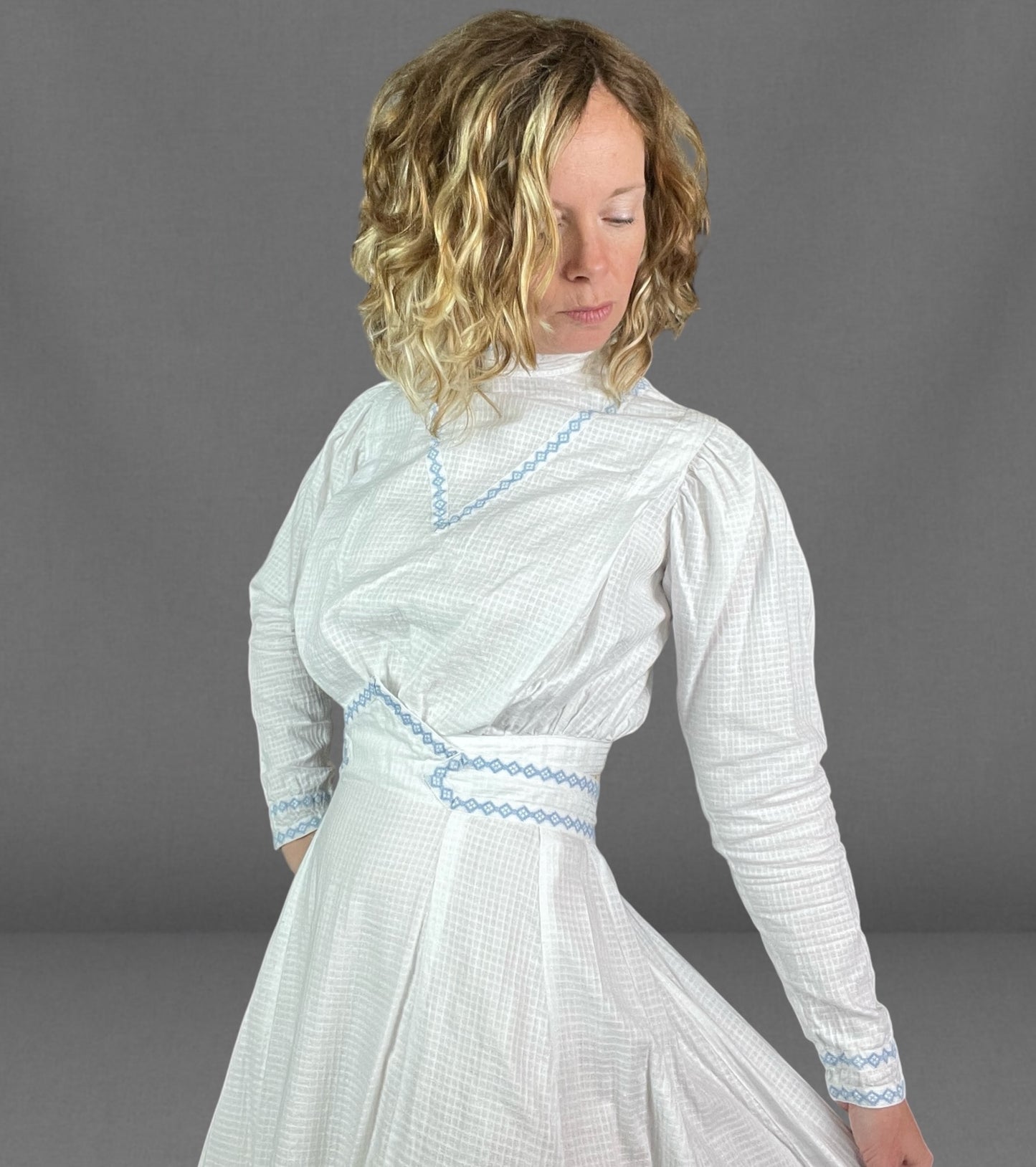 Antique Edwardian Gibson Girl White Cotton Windowpane 2-Piece Blouse & Skirt Set c. 1900s