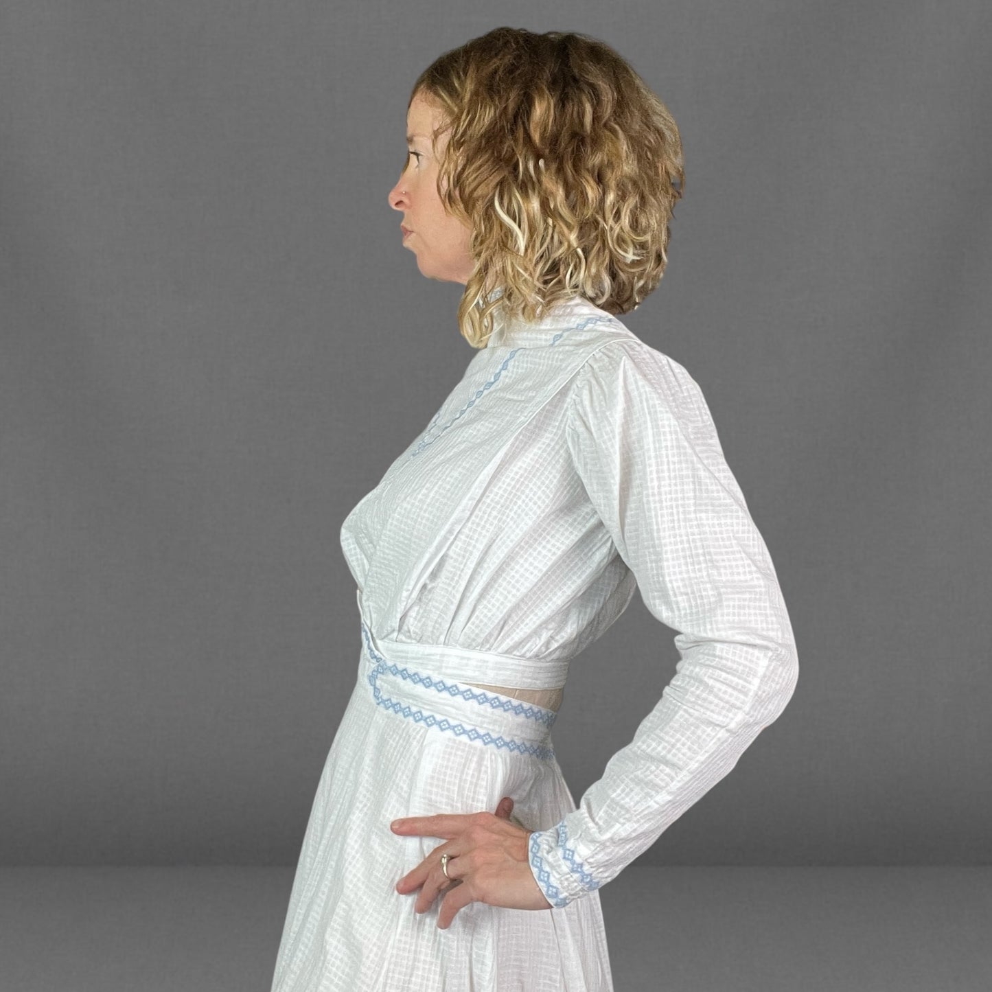 Antique Edwardian Gibson Girl White Cotton Windowpane 2-Piece Blouse & Skirt Set c. 1900s