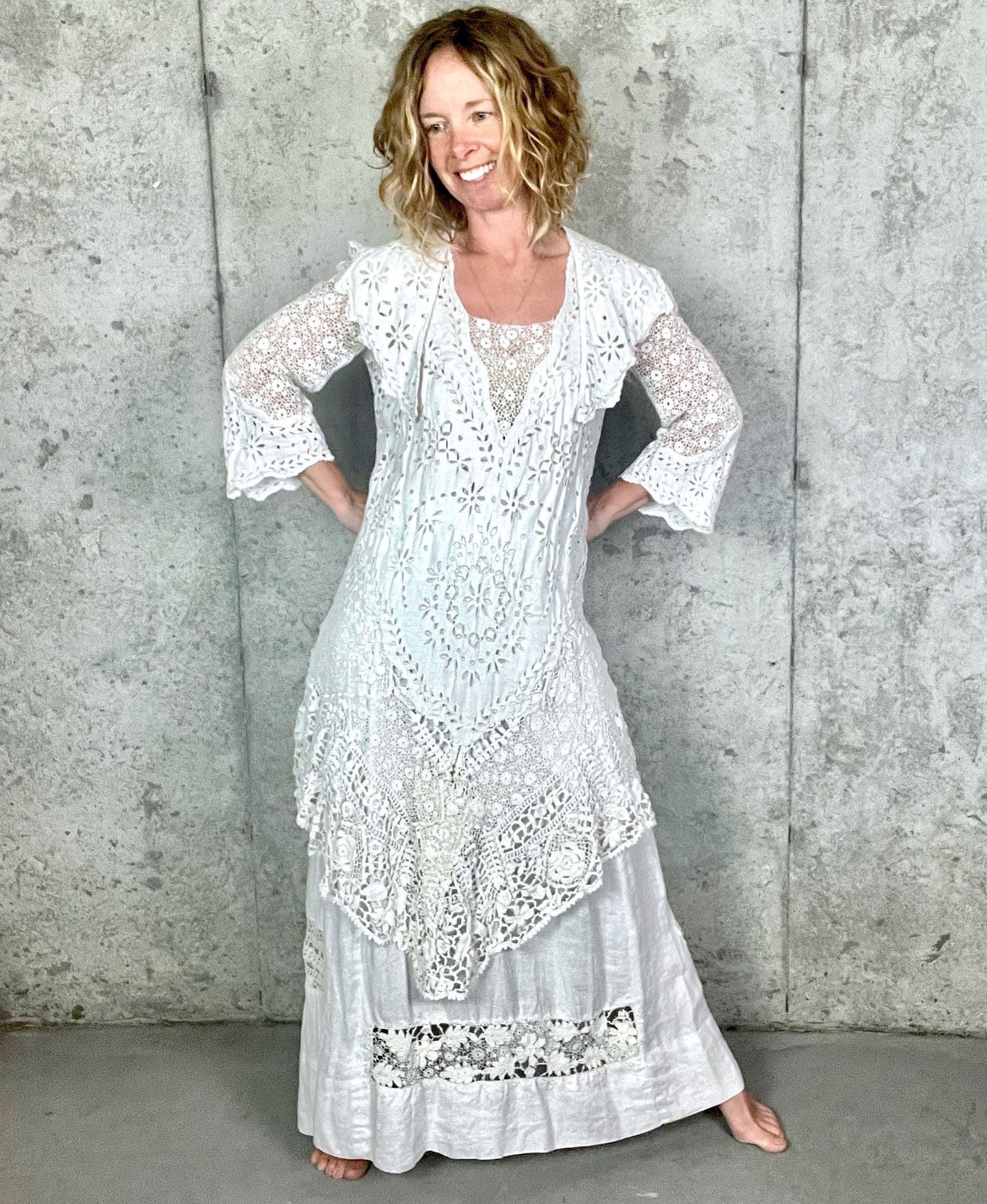 Antique Edwardian c.1910–1915 White Linen Dress with Irish Crochet Lace & Floral Cutwork