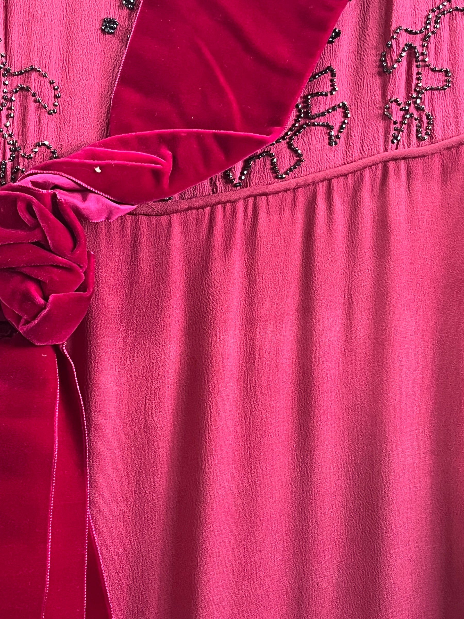 close-up of saturation crease below waist