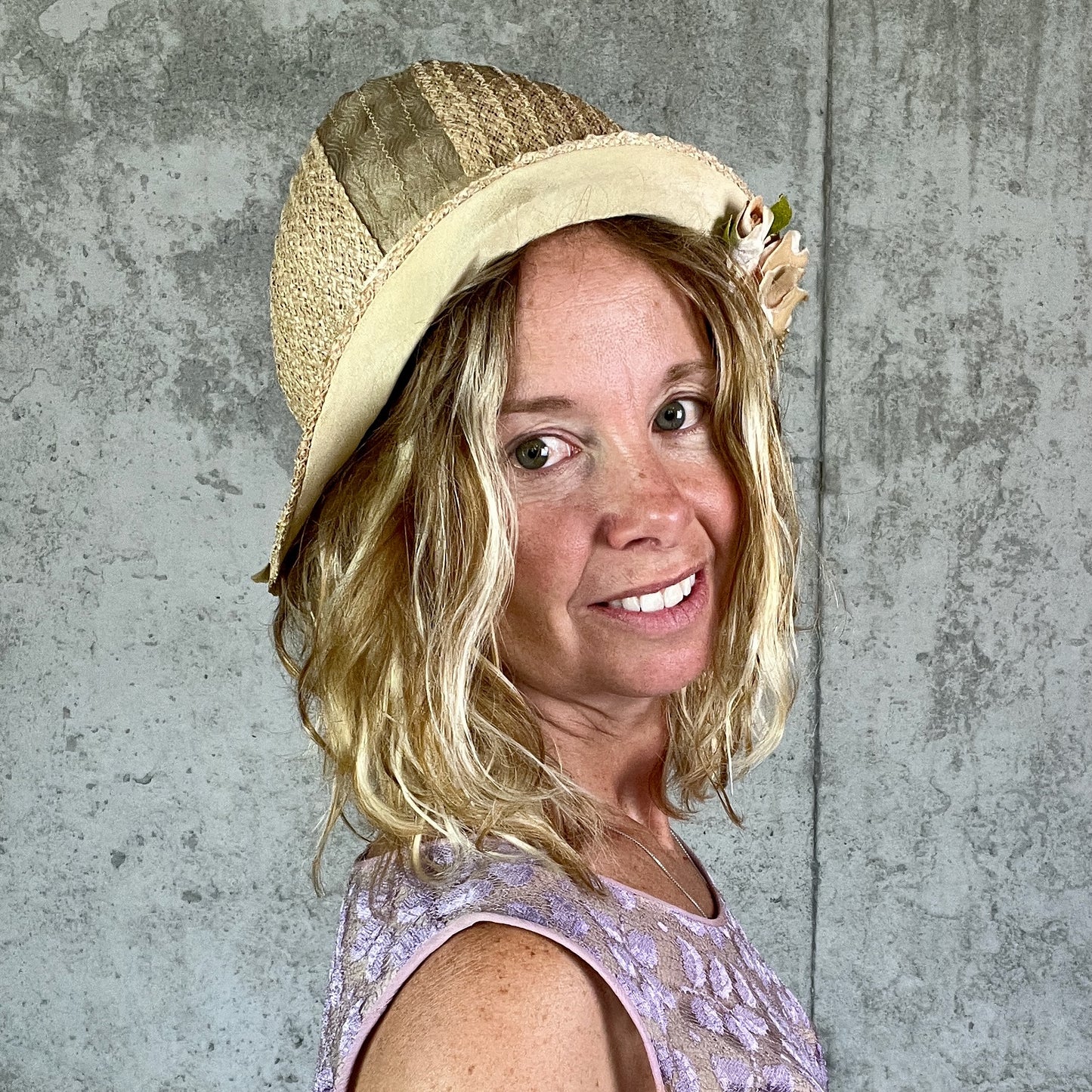 Vintage 1920s Straw & Horsehair Cloche Hat with Wide Upturned Brim and Velvet Flowers
