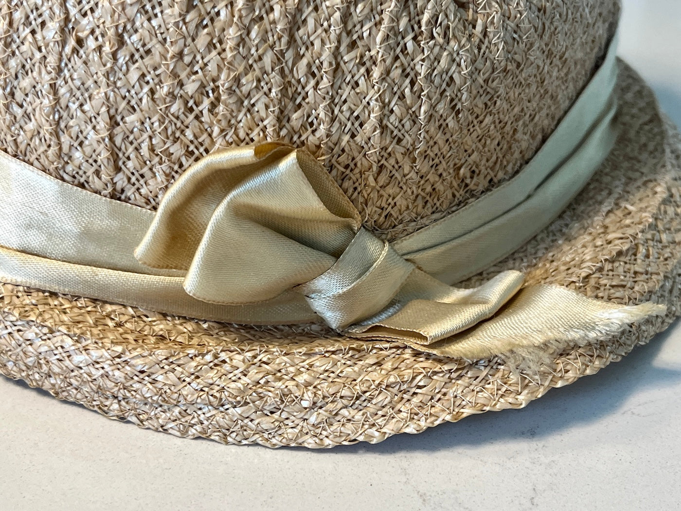 Vintage 1920s Straw & Horsehair Cloche Hat with Wide Upturned Brim and Velvet Flowers