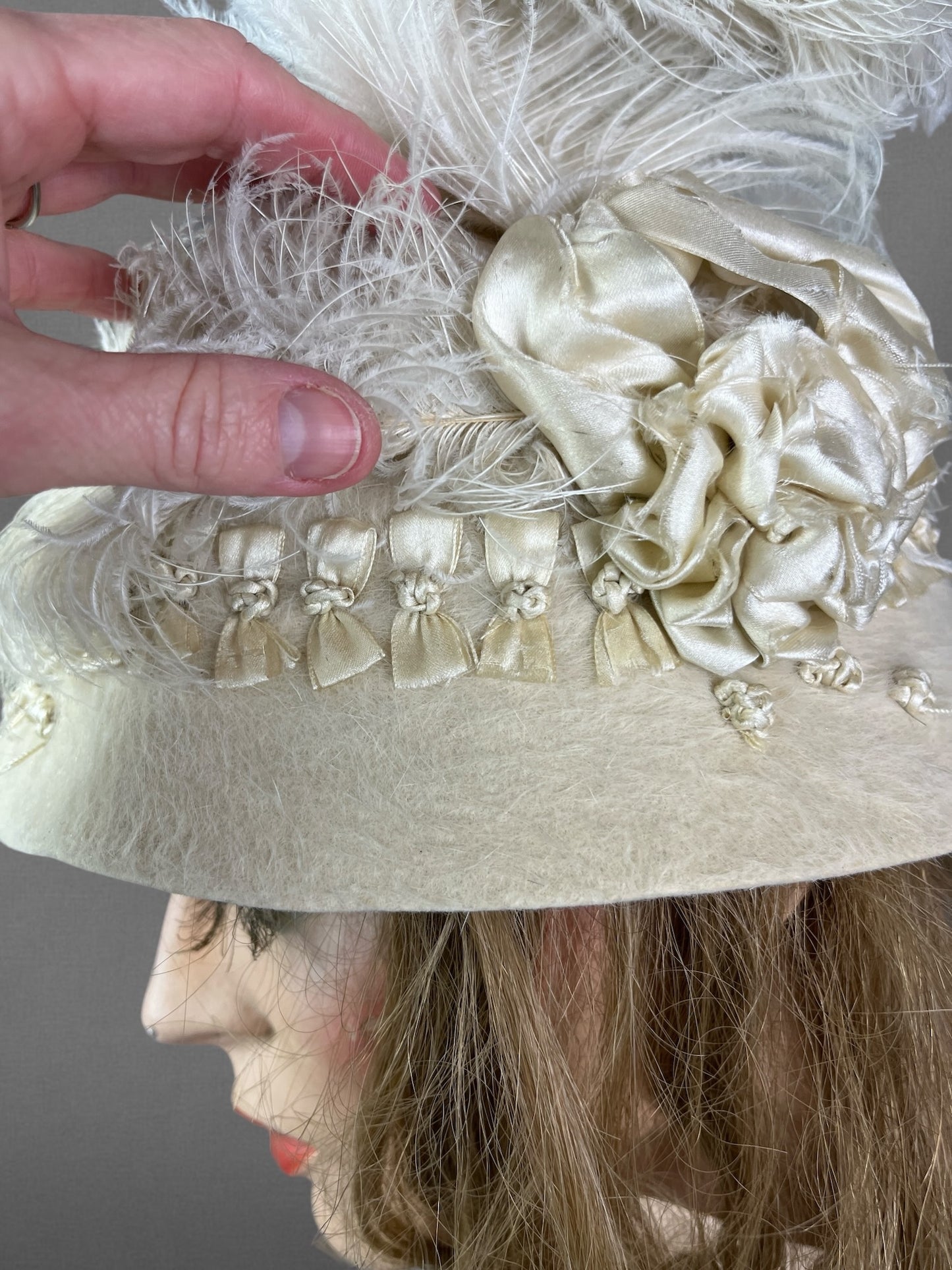 Antique Late 1910s Ivory Mohair Felt Hat with Ostrich Feather & Silk Ribbon Trim