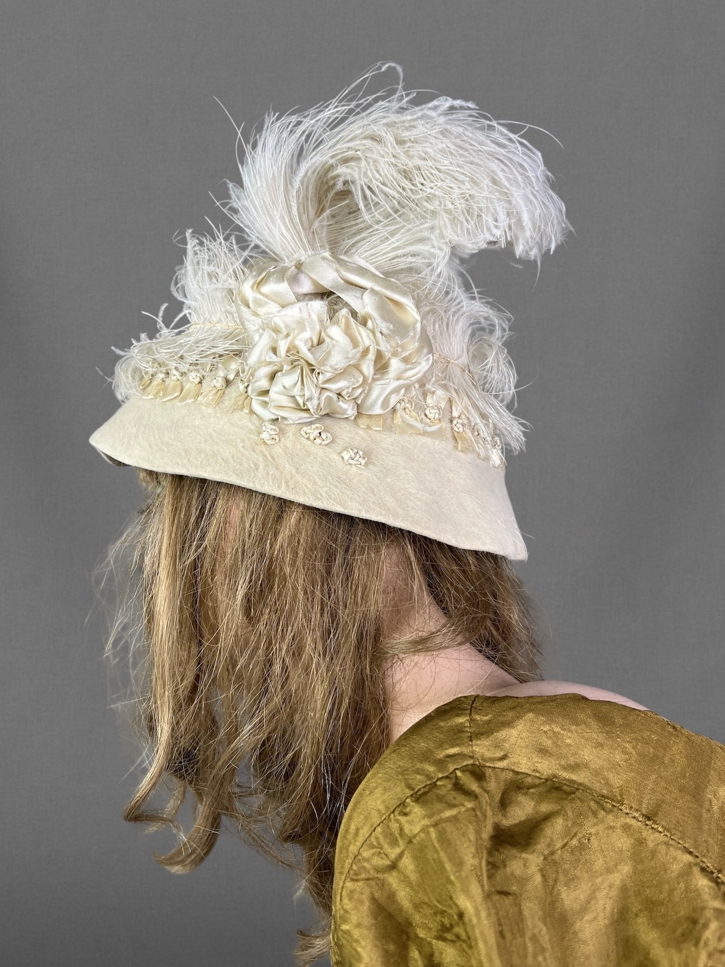 Antique Late 1910s Ivory Mohair Felt Hat with Ostrich Feather & Silk Ribbon Trim