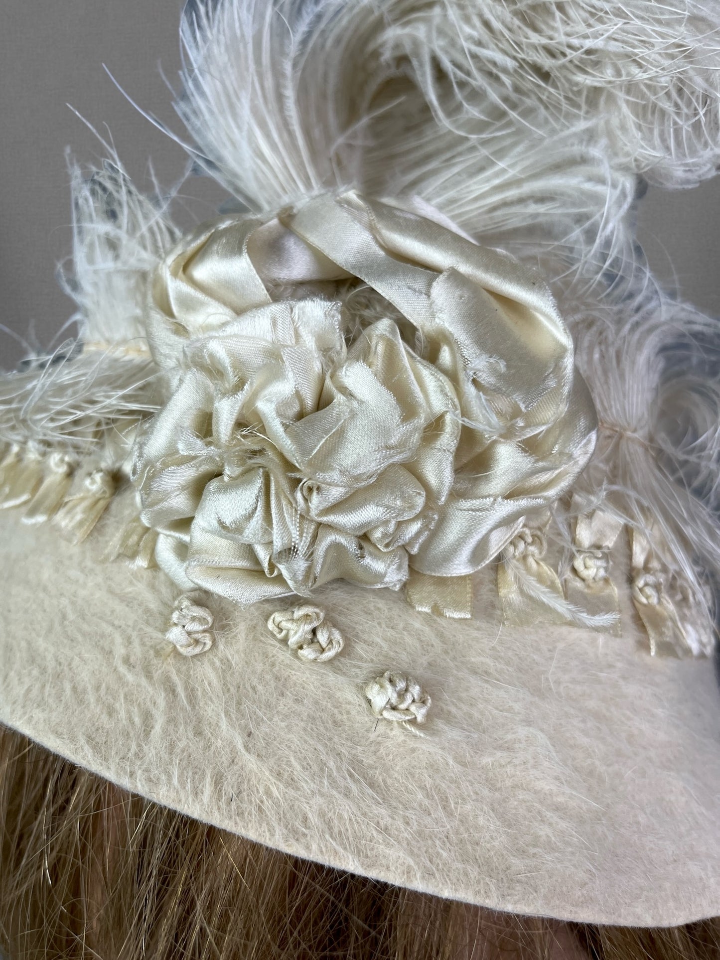 Antique Late 1910s Ivory Mohair Felt Hat with Ostrich Feather & Silk Ribbon Trim