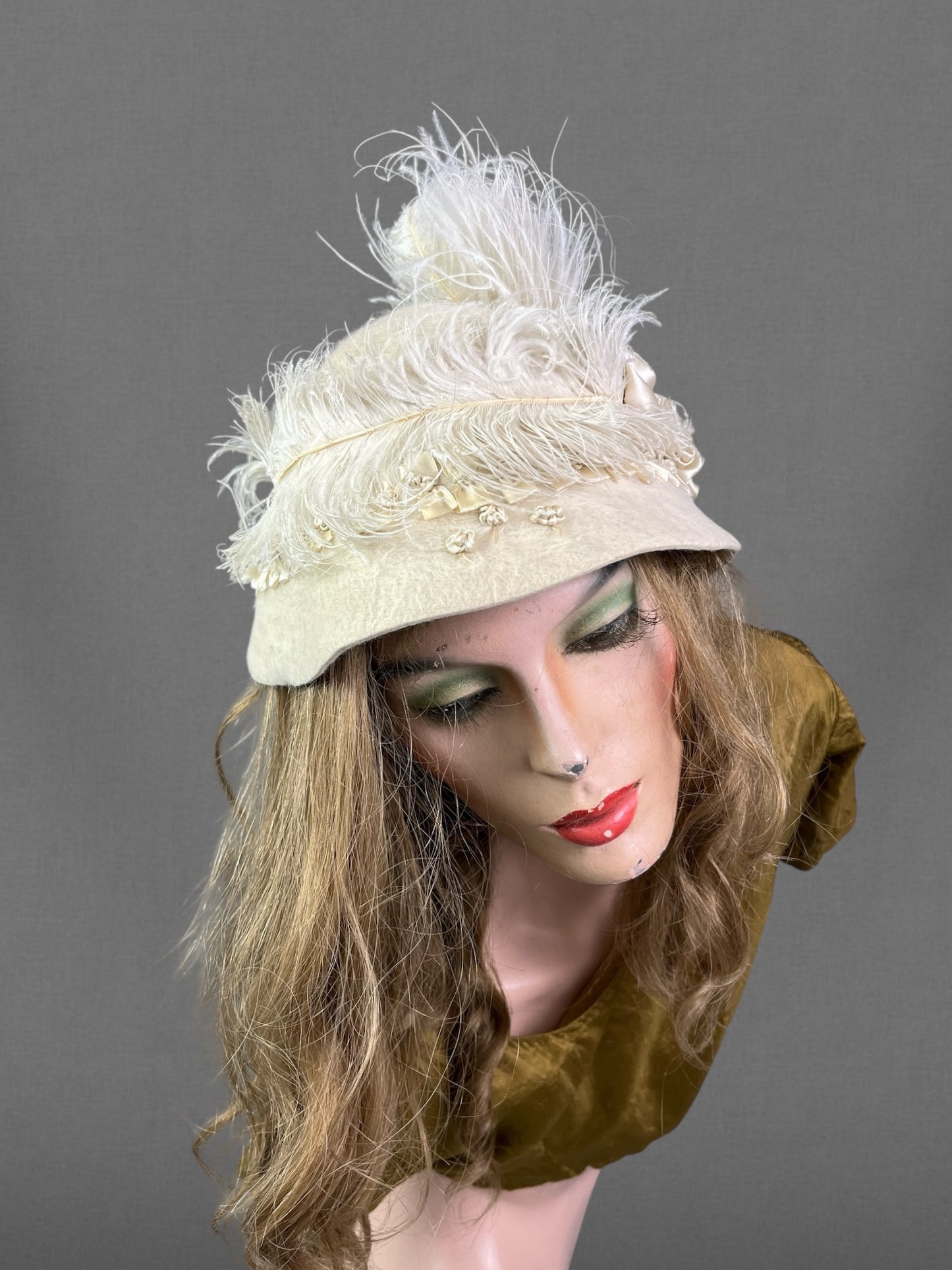 Antique Late 1910s Ivory Mohair Felt Hat with Ostrich Feather & Silk Ribbon Trim