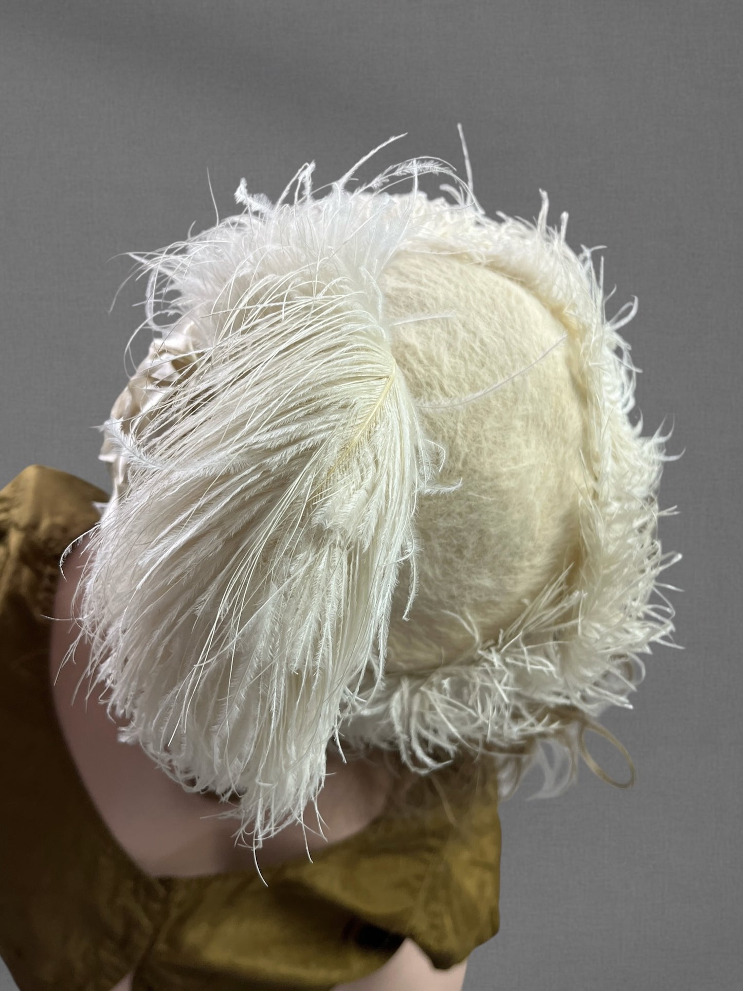 Antique Late 1910s Ivory Mohair Felt Hat with Ostrich Feather & Silk Ribbon Trim