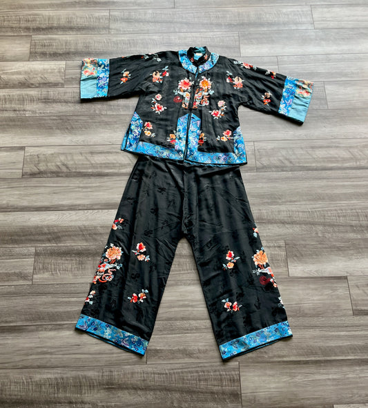 Vintage 1920s Chinese Export Hand Embroidered Silk Pajama Lounge Set, M/L - L