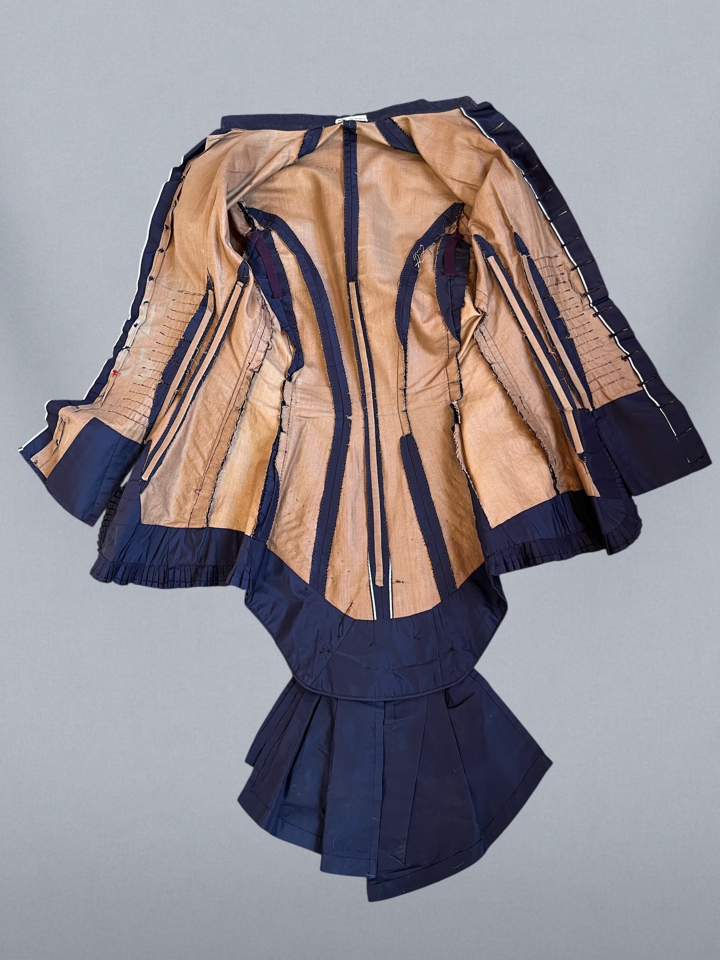 Antique Late 1880s Bustle-Era Purple Silk Taffeta Bodice Jacket with Sculptural Bow Back, XS