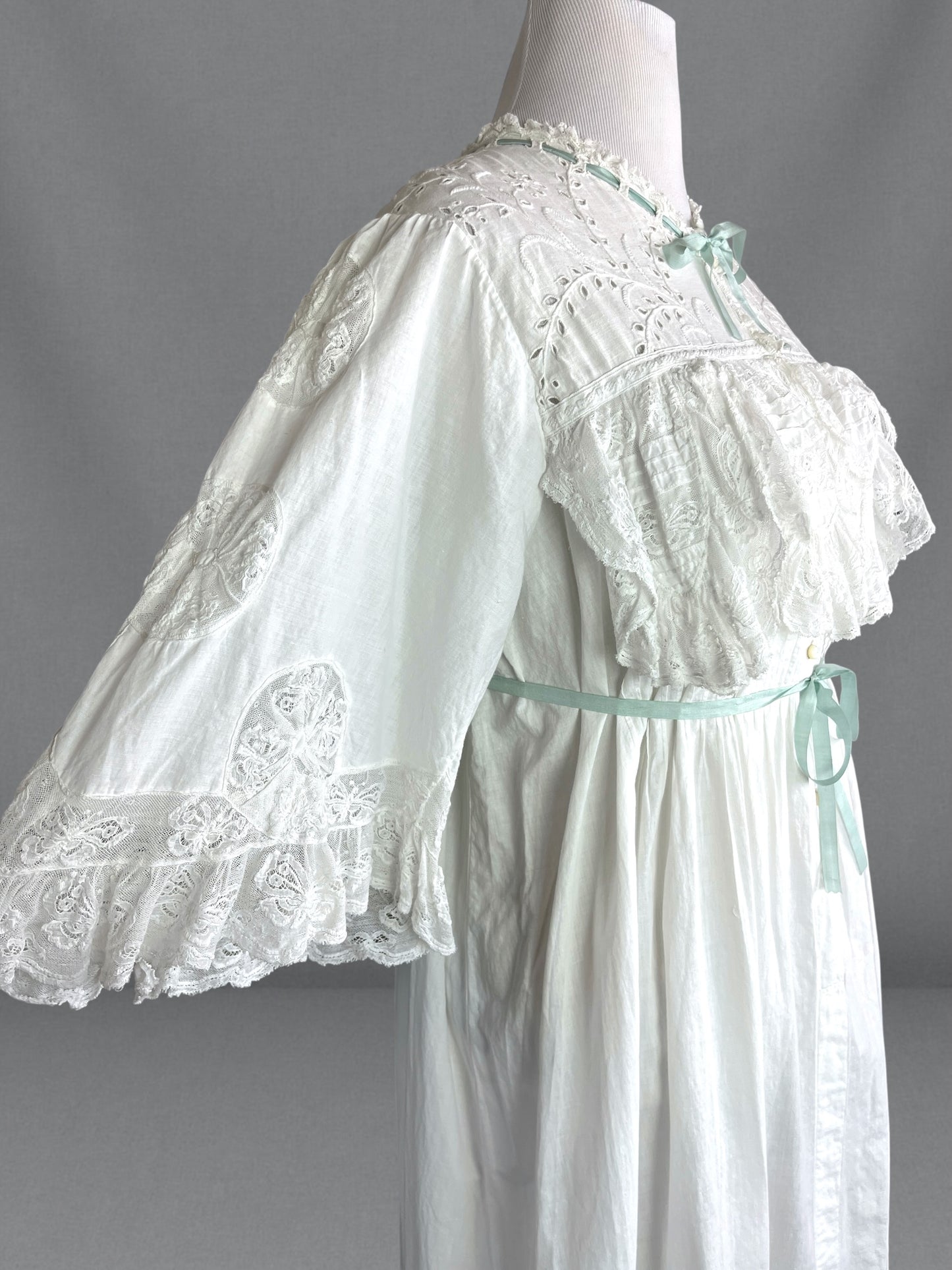 Antique Edwardian White Cotton Dress with Butterfly Lace, Pintucks & Bell Sleeves – XL–XXL