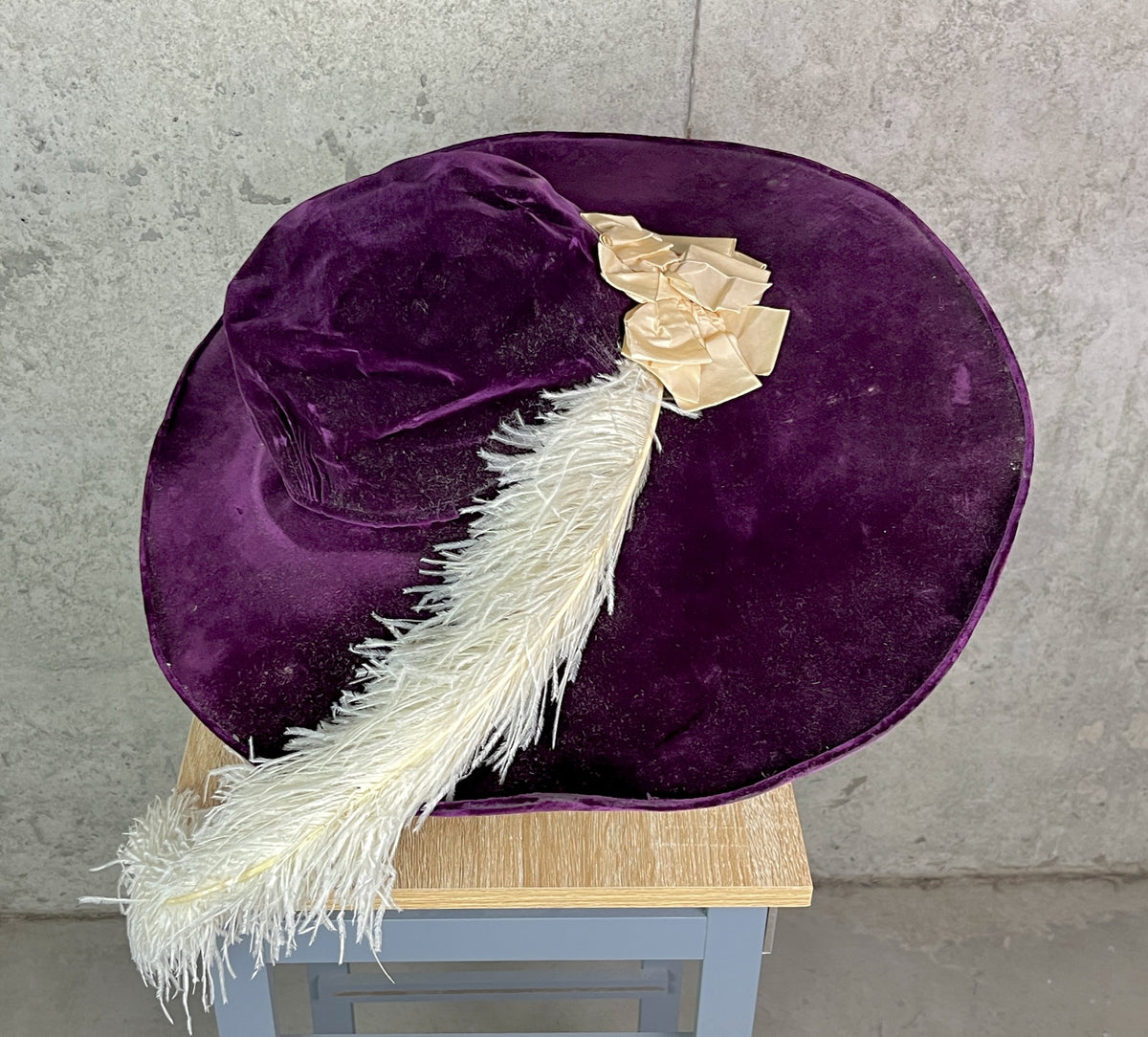 Antique 1910s Purple Velvet Extra Wide Brim Picture Hat with Ostrich Feather Plume, Titanic Era Hat