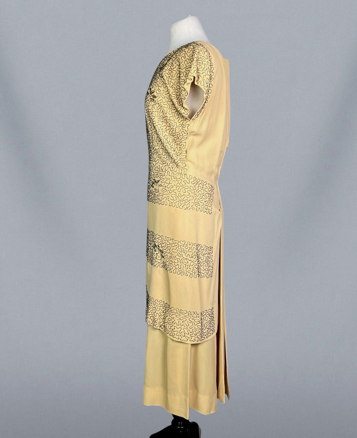 Vintage 1940s Golden Yellow Beaded Cocktail Dress with Draped Back Skirt, S/M - Medium