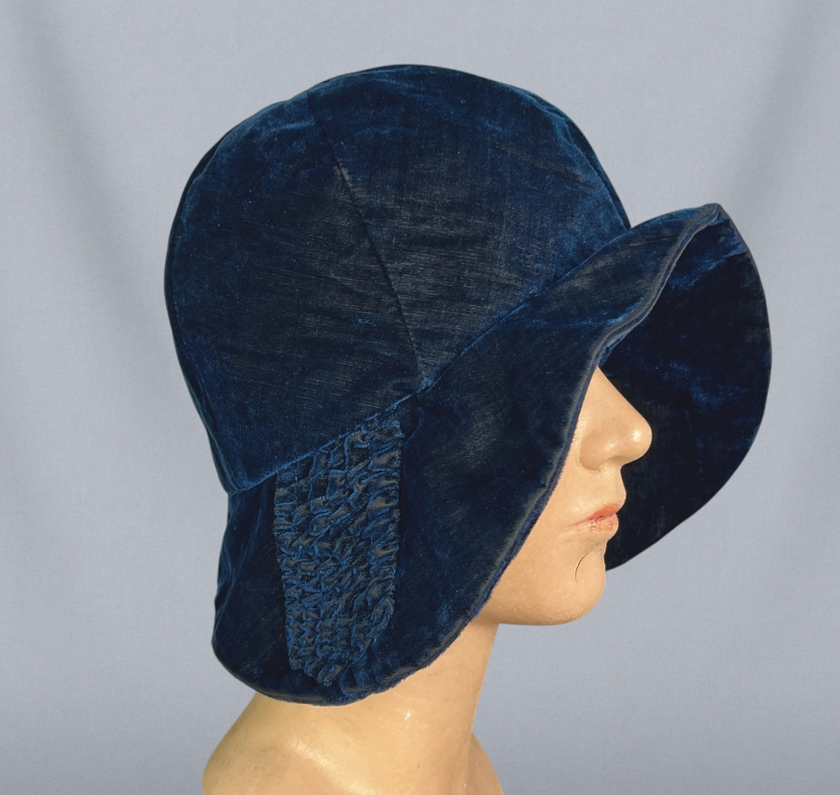 Vintage 1930s Midnight Blue Silk Velvet Bias Cut Dress & Wide Brim Cloche Hat, S - S/M