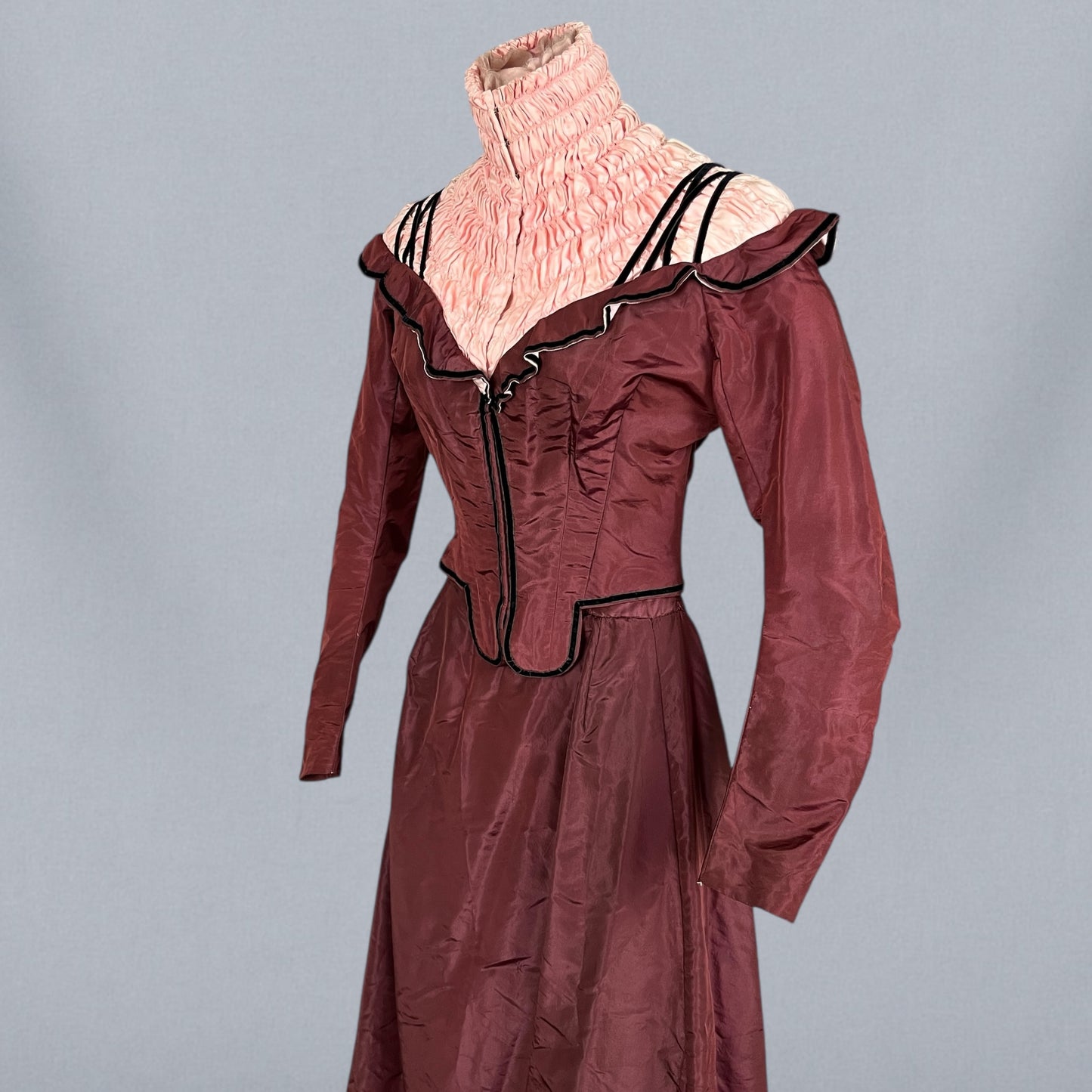 Antique Late Victorian 1890s Wine Silk Taffeta Two-Piece Dress Set with Ruched Pink High Neck Yoke, XXS