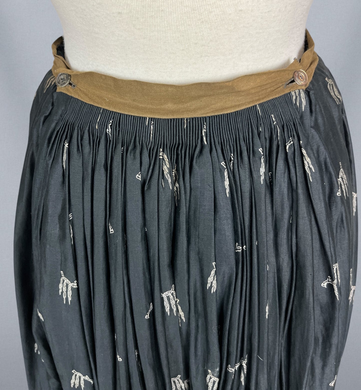 Antique 1890s Black Polished Printed Cotton Two-Piece Bodice and Skirt with Leg-of-Mutton Sleeves, Medium