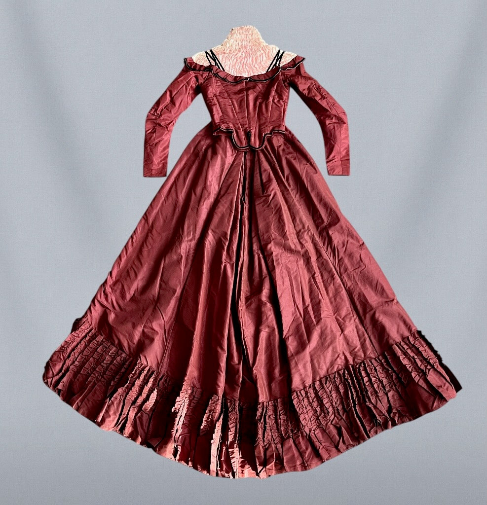 Antique Late Victorian 1890s Wine Silk Taffeta Two-Piece Dress Set with Ruched Pink High Neck Yoke, XXS