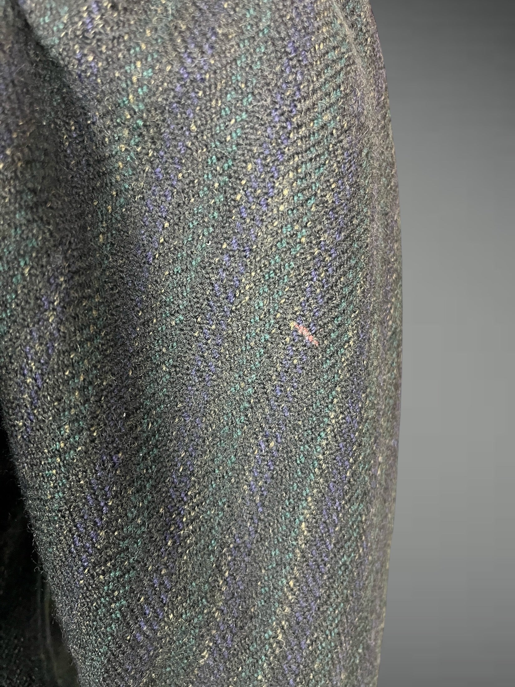 close-up of pink marking on upper sleeve