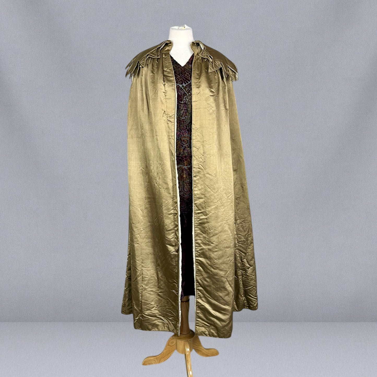 Vintage 1920s Gold-Hued Satin Cape with Subtle Olive Undertones & Layered Petal Collar