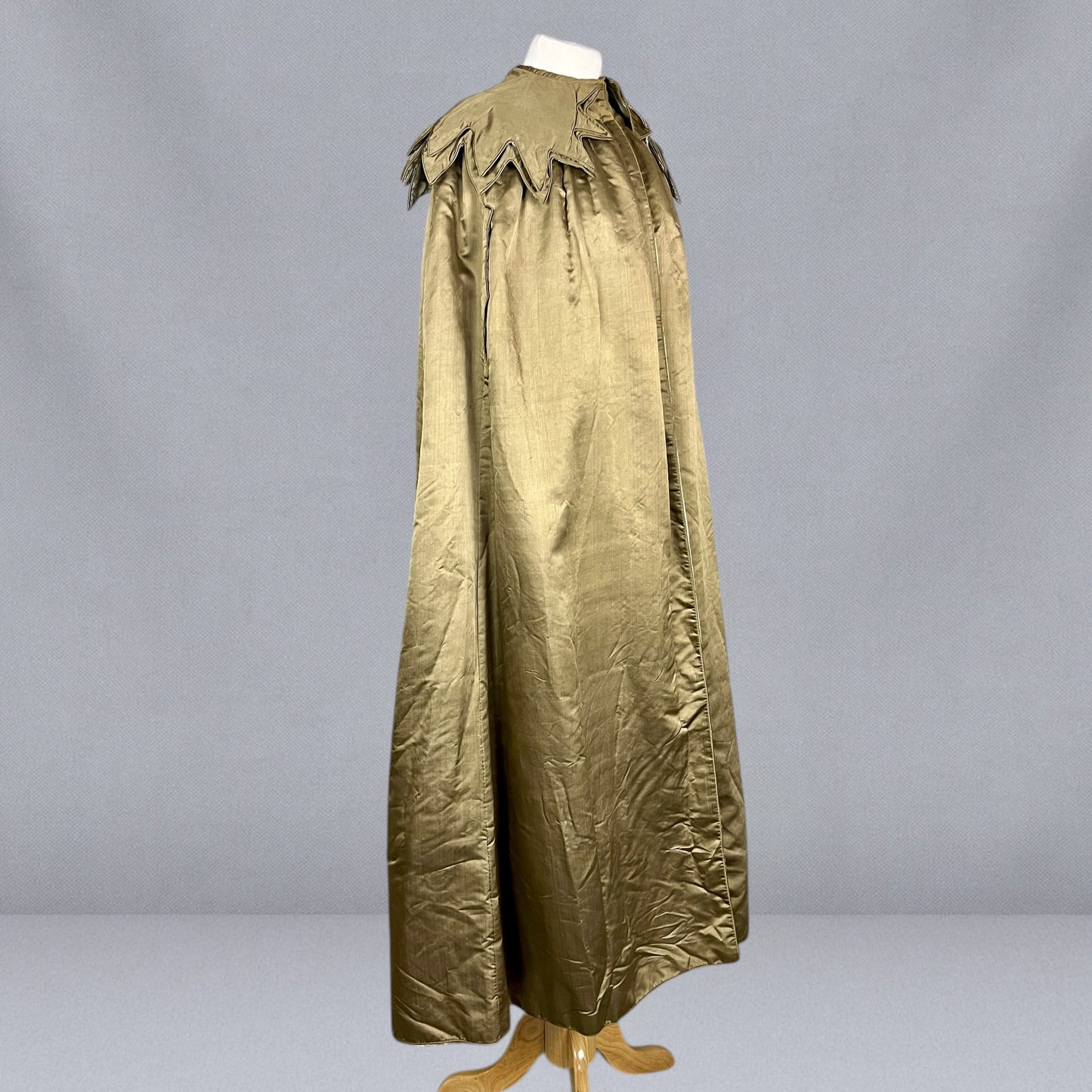 Vintage 1920s Gold-Hued Satin Cape with Subtle Olive Undertones & Layered Petal Collar