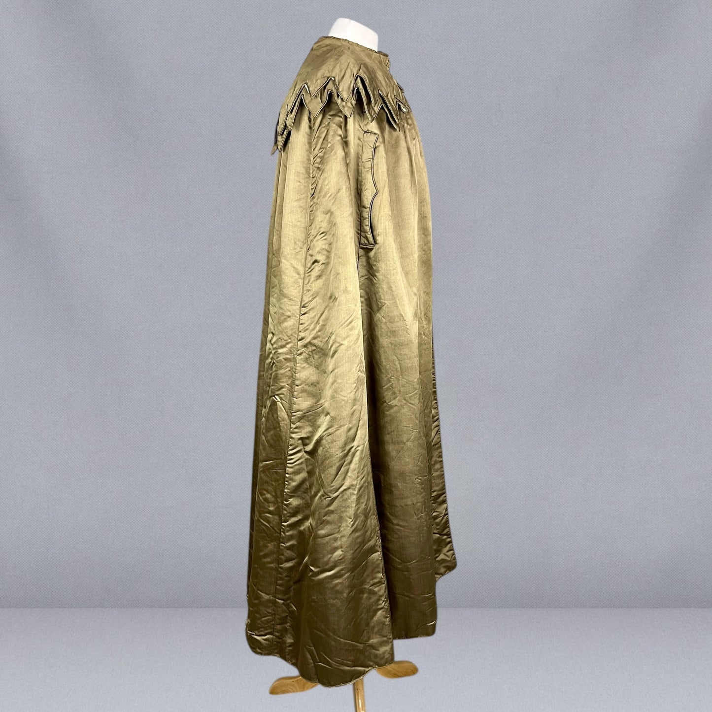 Vintage 1920s Gold-Hued Satin Cape with Subtle Olive Undertones & Layered Petal Collar