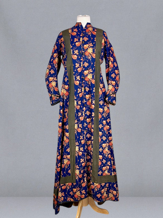 Antique Victorian 1860s–1870s Wool Challis Day Dress, Blue Floral Print, Dropped Shoulder Construction, Large