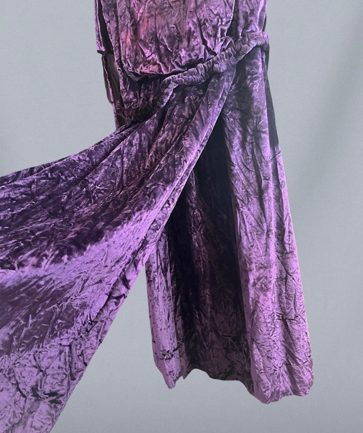 Back skirt flap that is lined in satin