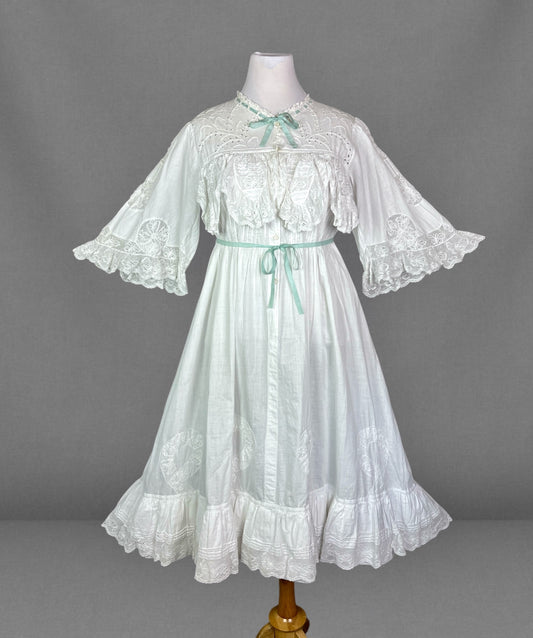Daisy and Stella Vintage Daisy and Stella Vintage