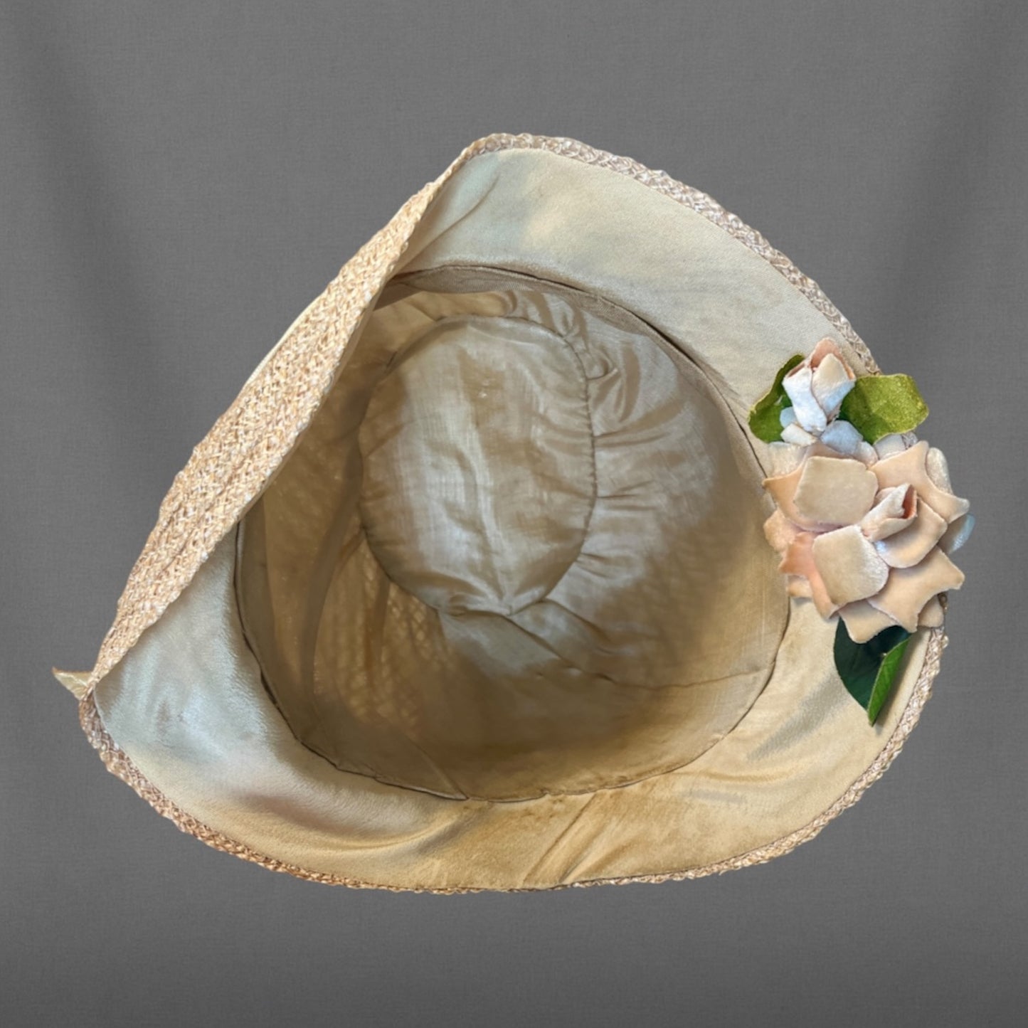 Vintage 1920s Straw & Horsehair Cloche Hat with Wide Upturned Brim and Velvet Flowers