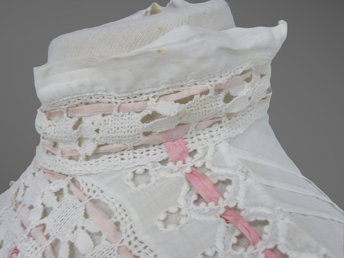 Antique 1900s Edwardian White Cotton Lace Blouse with Embroidered Eyelet Cutouts & Ribbon, S/M