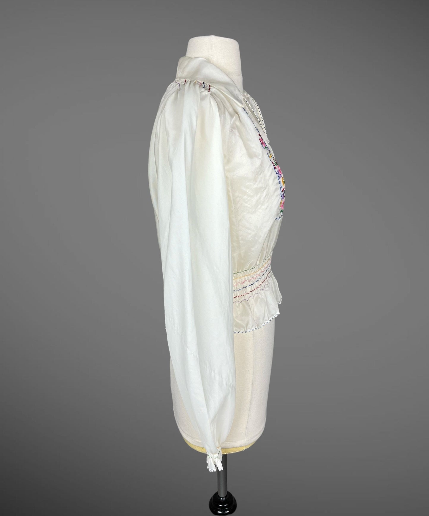 Vintage 1940s Embroidered Peasant Blouse, Parachute-Style Hungarian Folk Top, Small