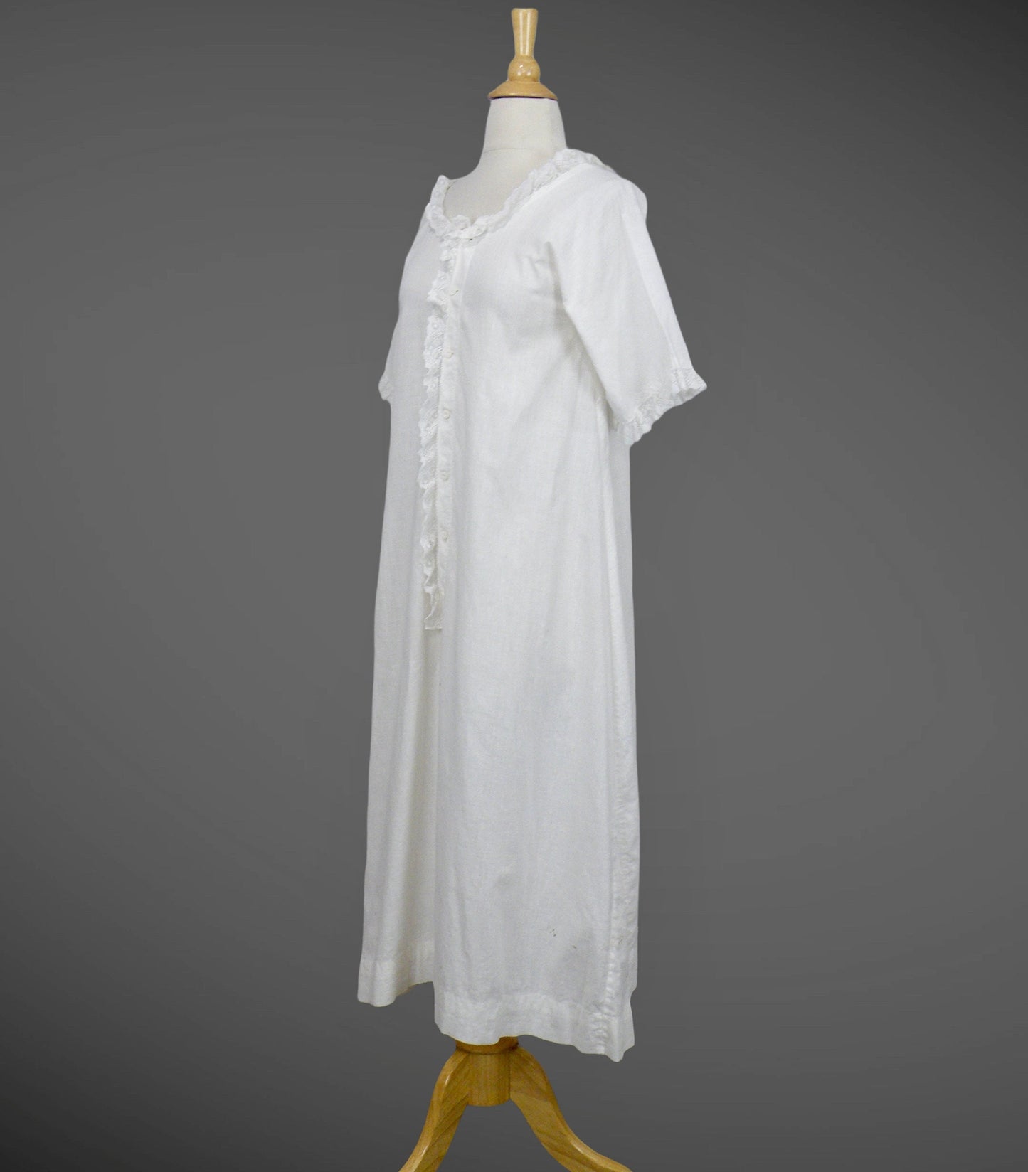 Antique 1900s Victorian Edwardian White Cotton Nightgown with Lace Trim, Small 34" Bust