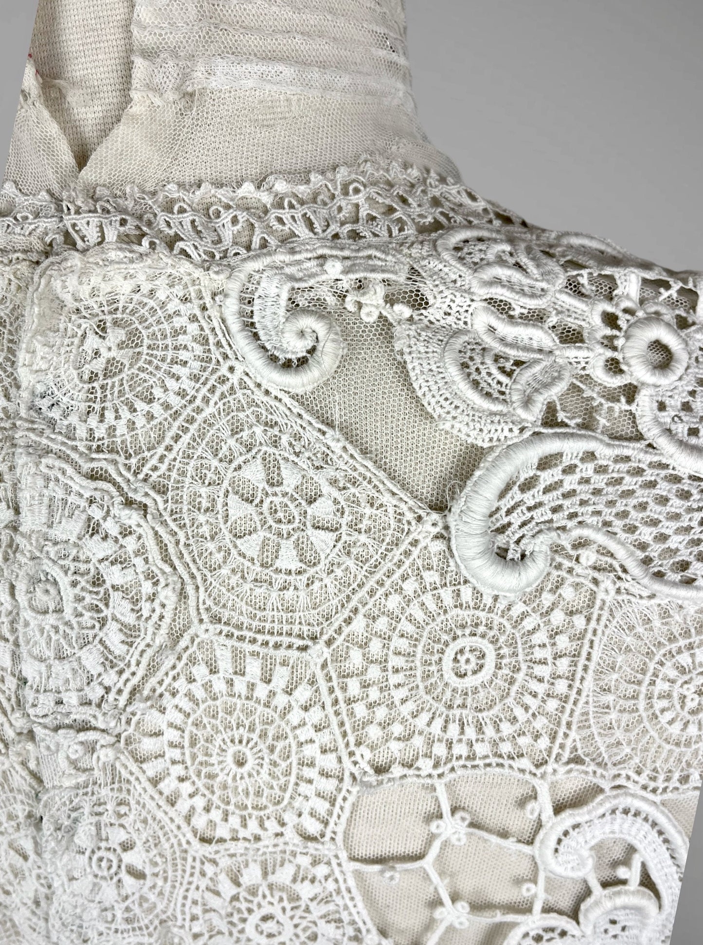 1900s Victorian Edwardian Mixed Lace Antique Blouse, XS 23 Waist