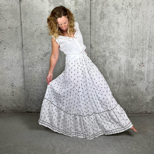 Antique 1900s Edwardian Floral Cotton Walking Skirt, Black & Gray Tulip Print, XS–S