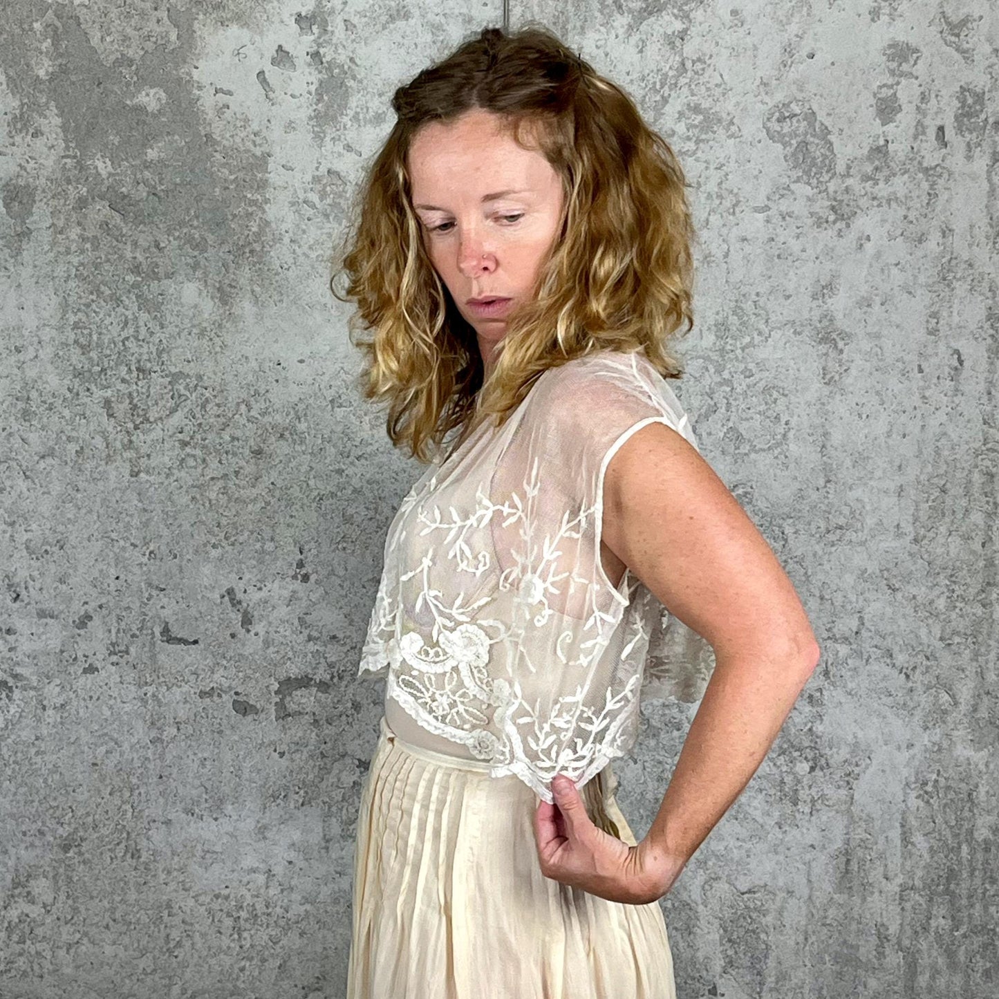 Antique 1900s Edwardian Embroidered Net Lace Top, Sheer Sleeveless Floral Bridal Layer