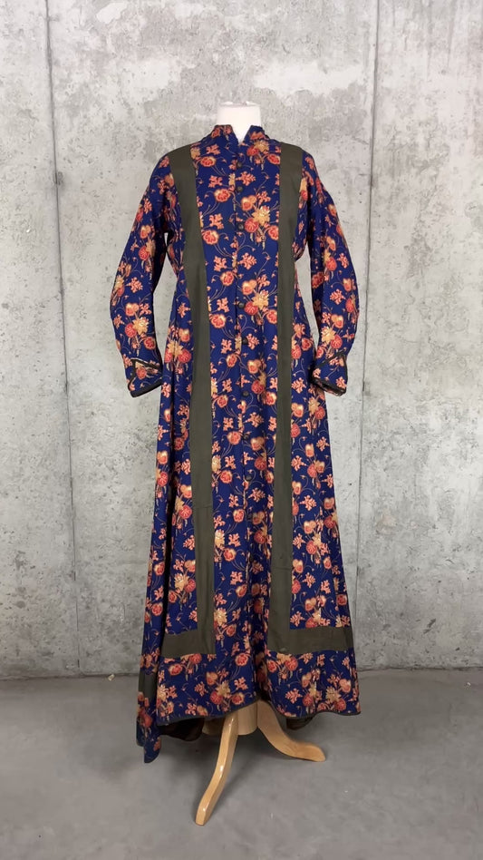 Antique Victorian 1860s–1870s Wool Challis Day Dress, Blue Floral Print, Dropped Shoulder Construction, Large